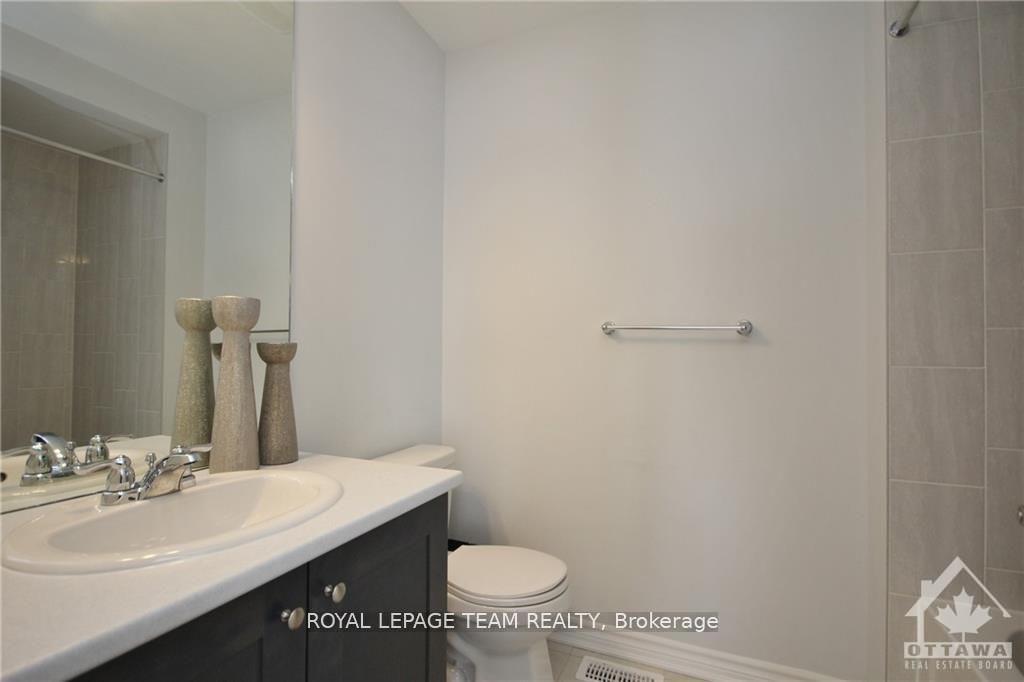 Photo 19 of 273 Brassy Minnow Crescent, Ottawa, Barrhaven - Half Moon Bay — HOMEH