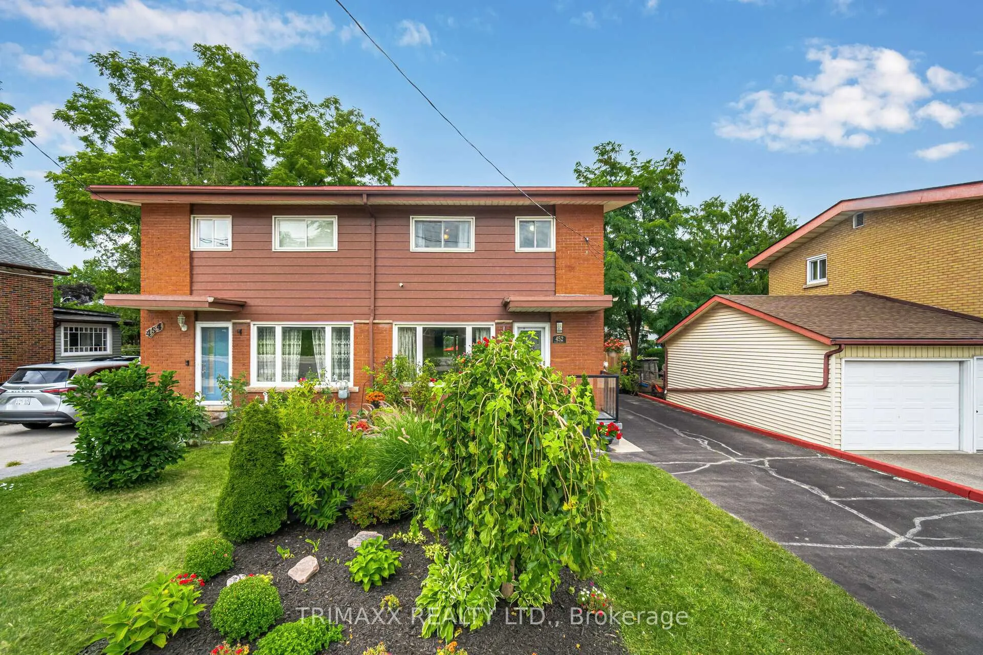 Photo 1 of 452 Ottawa Street S, Kitchener — HOMEH