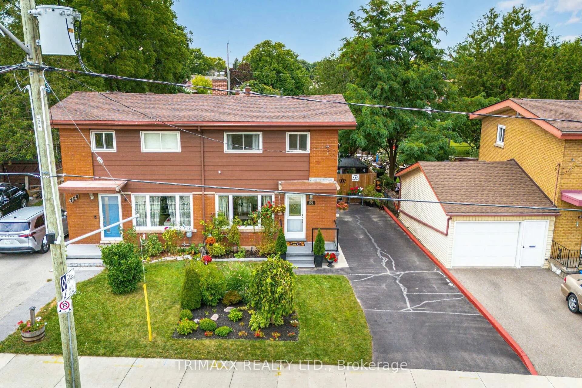 Photo 3 of 452 Ottawa Street S, Kitchener — HOMEH