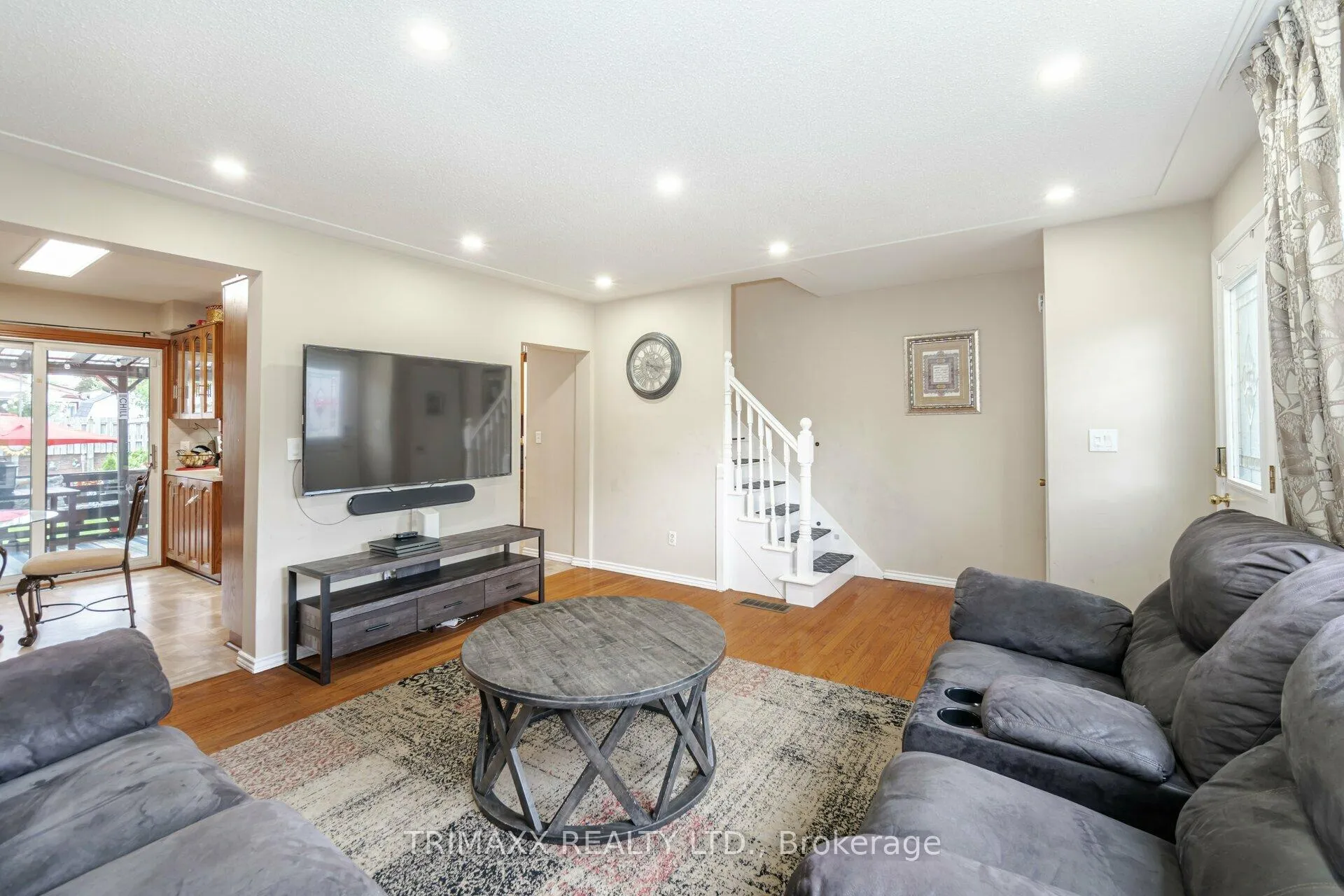 Photo 9 of 452 Ottawa Street S, Kitchener — HOMEH