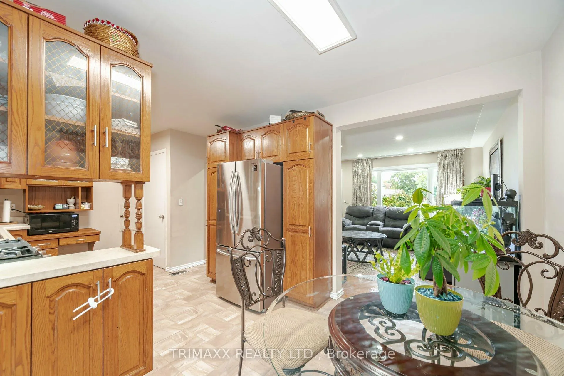 Photo 12 of 452 Ottawa Street S, Kitchener — HOMEH