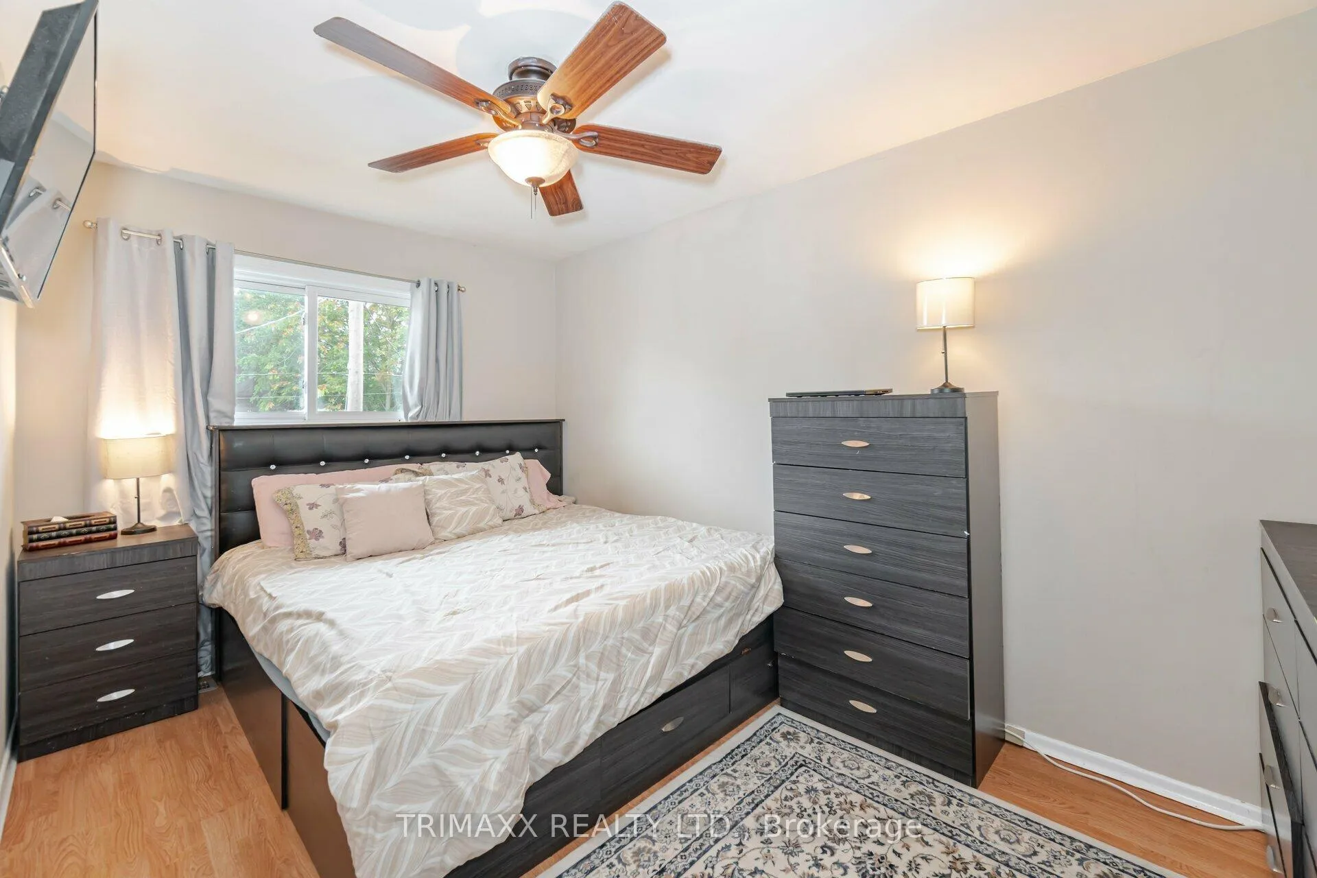 Photo 18 of 452 Ottawa Street S, Kitchener — HOMEH