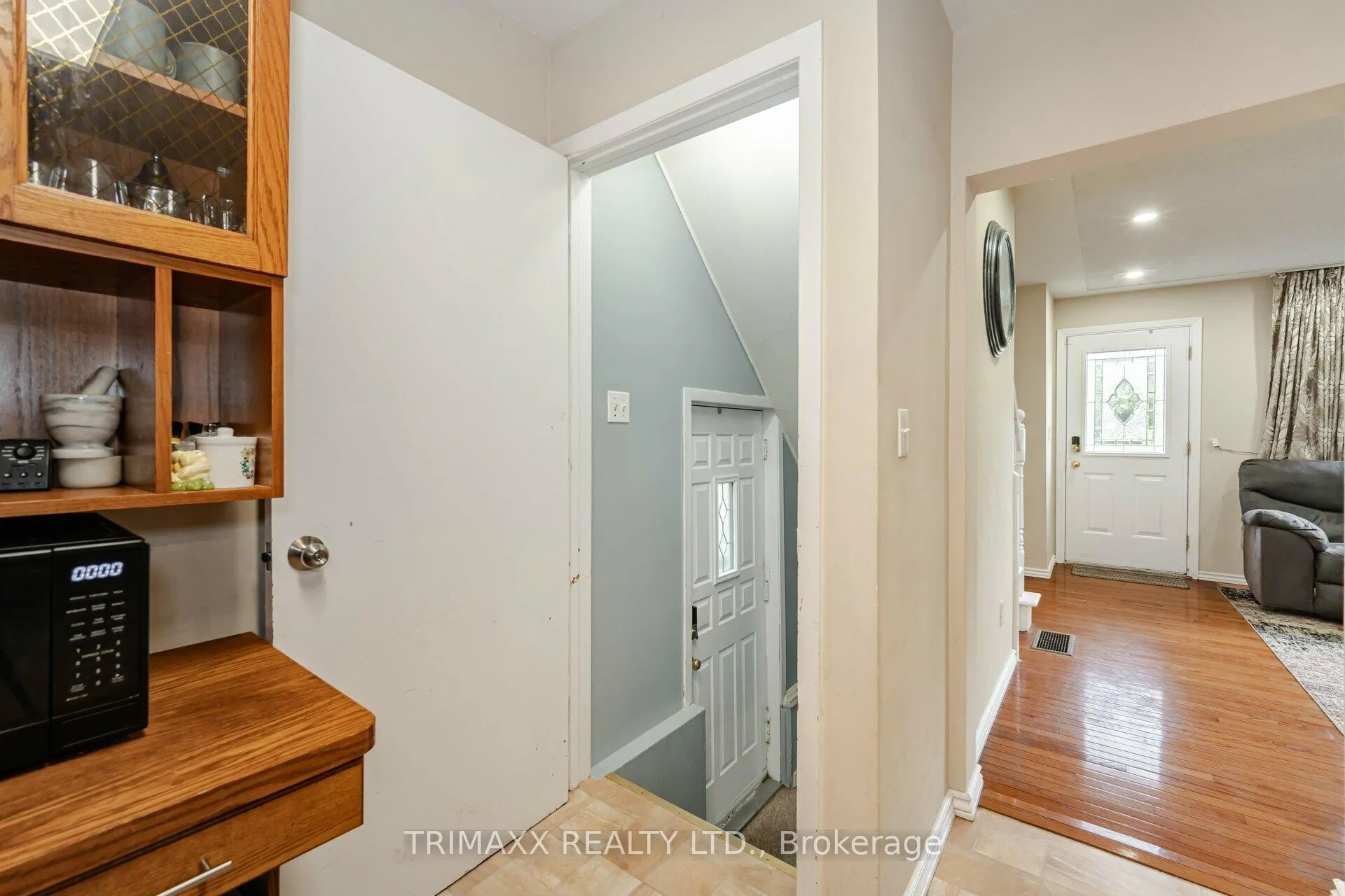 Photo 25 of 452 Ottawa Street S, Kitchener — HOMEH