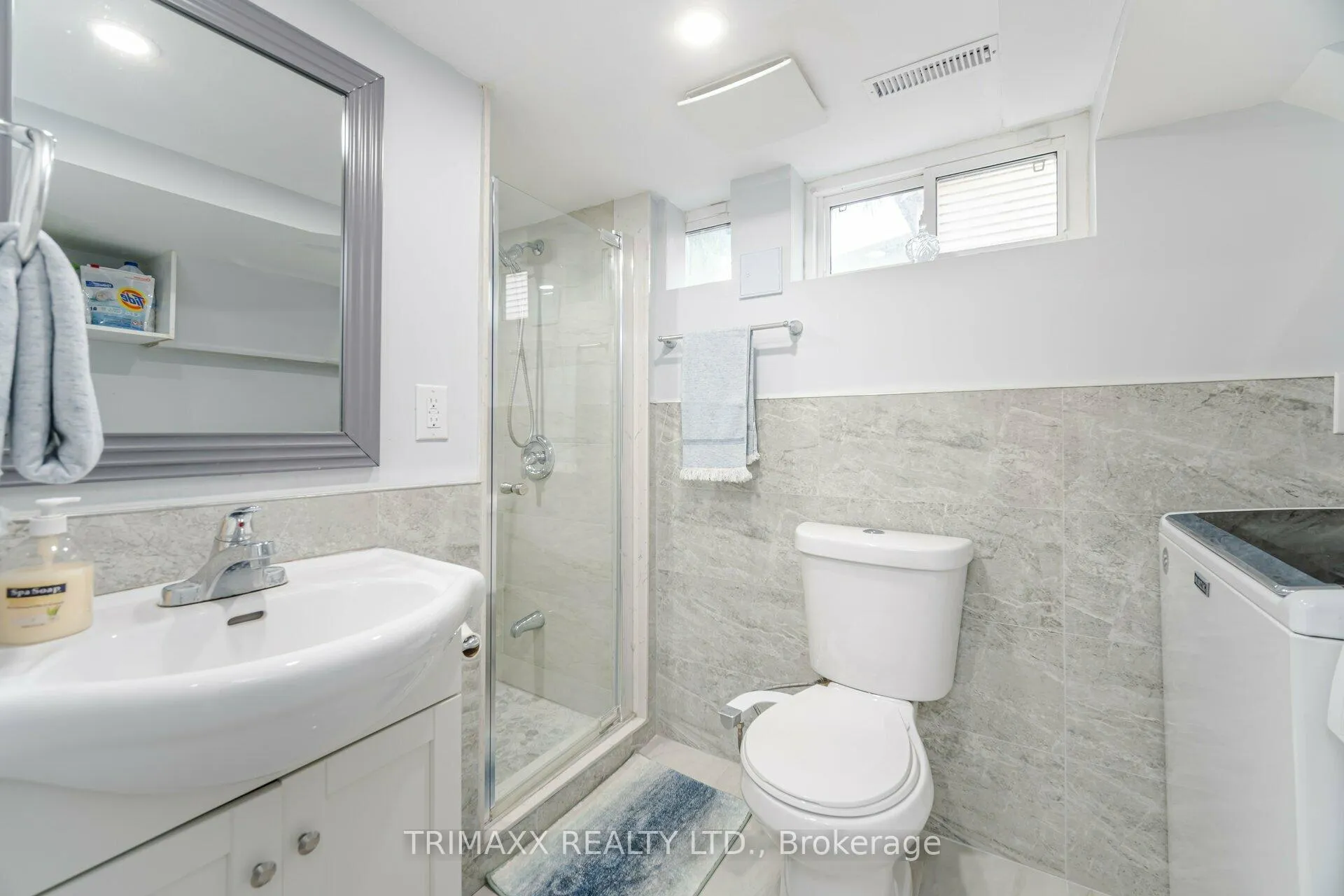 Photo 29 of 452 Ottawa Street S, Kitchener — HOMEH