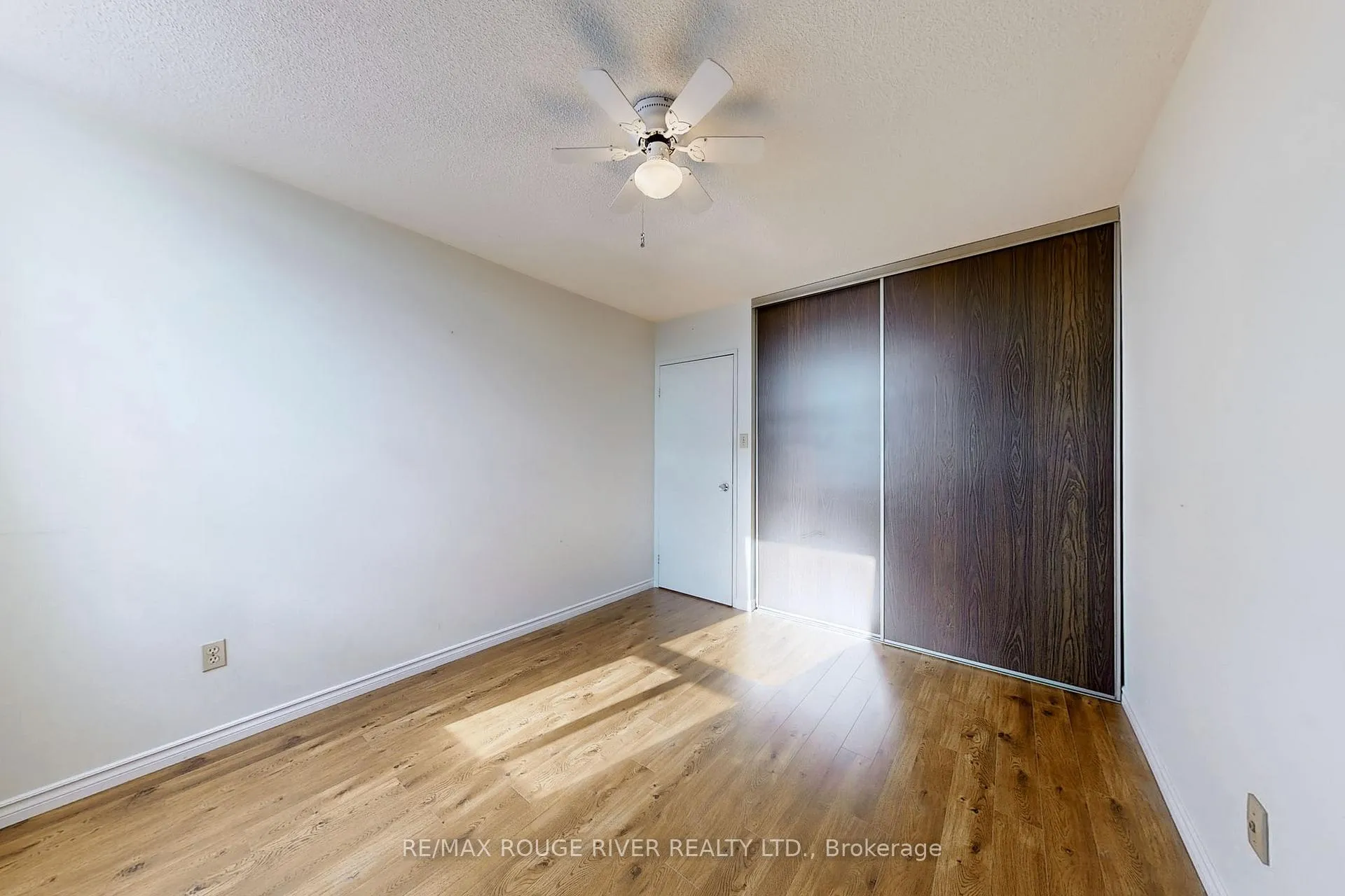 Photo 13 of Unit 1407, 1210 Radom Street, Pickering, Bay Ridges — HOMEH