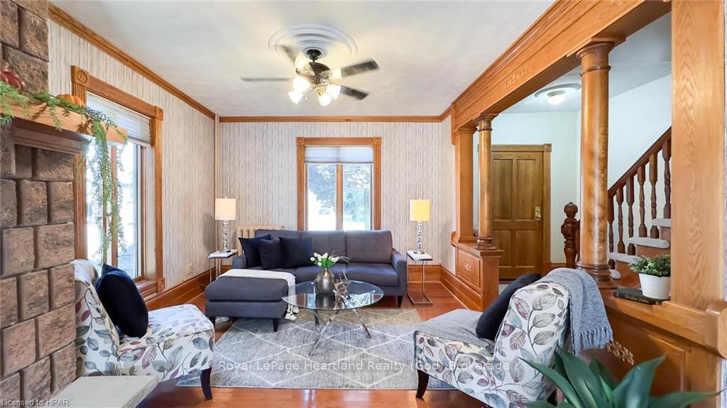 Photo 6 of 123 Elgin Avenue W, Goderich, Goderich (Town) — HOMEH