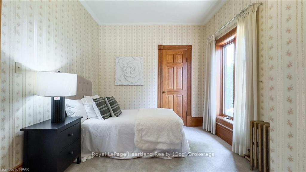 Photo 20 of 123 Elgin Avenue W, Goderich, Goderich (Town) — HOMEH