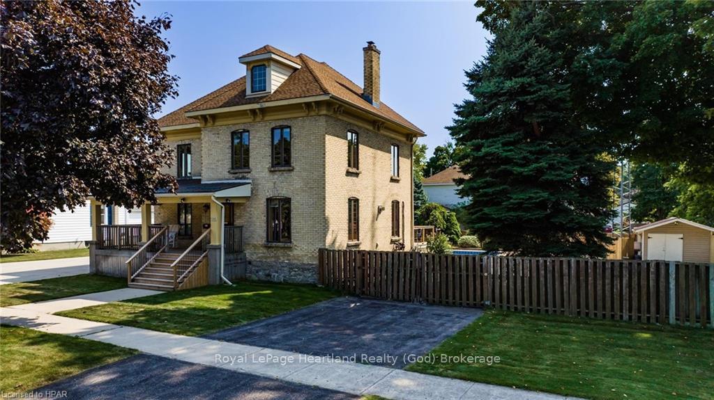 Photo 40 of 123 Elgin Avenue W, Goderich, Goderich (Town) — HOMEH