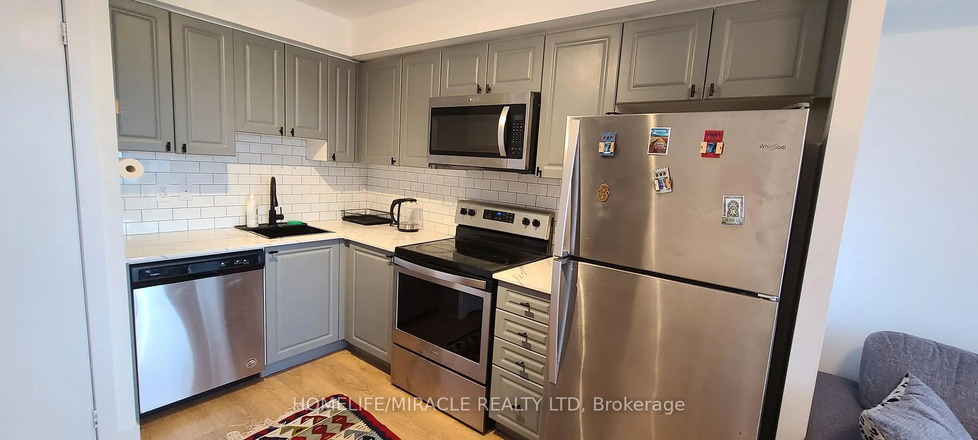 Photo 3 of Unit 901, 1255 Bayly Street, Pickering, Bay Ridges — HOMEH