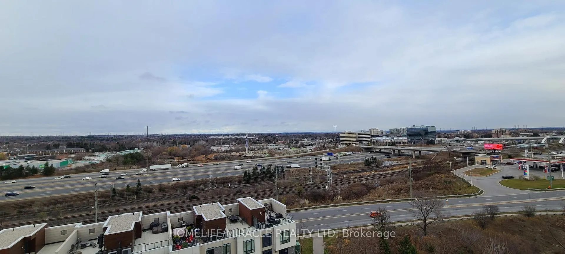 Photo 7 of Unit 901, 1255 Bayly Street, Pickering, Bay Ridges — HOMEH