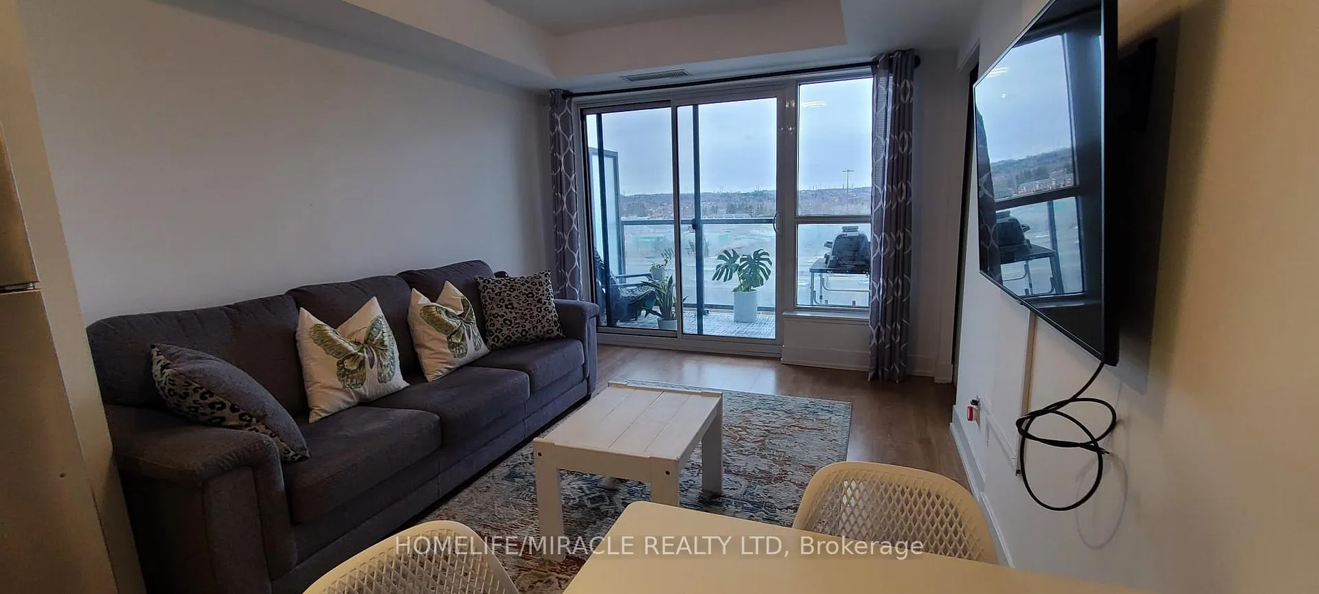 Photo 11 of Unit 901, 1255 Bayly Street, Pickering, Bay Ridges — HOMEH