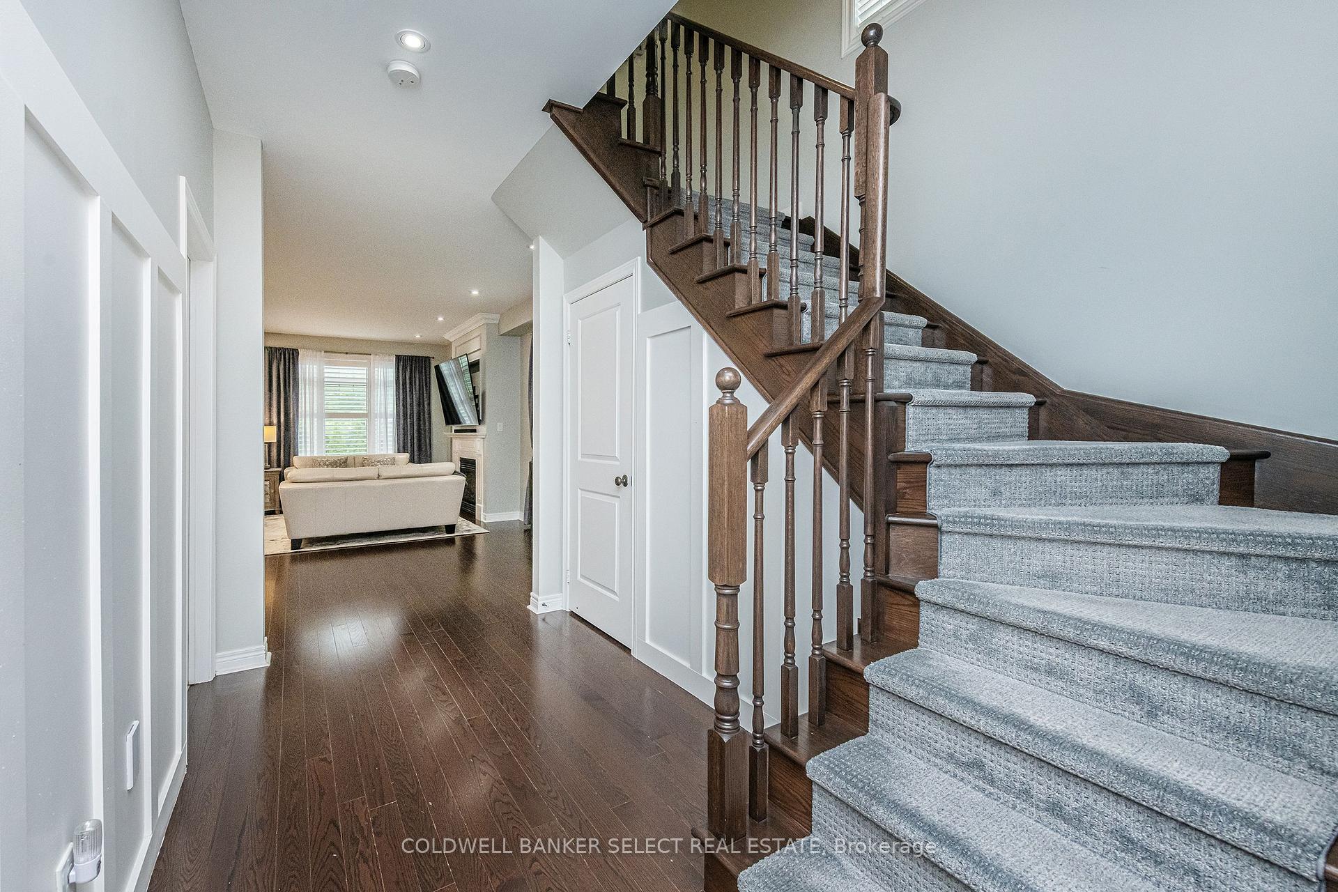 Photo 6 of 47 Mccardy Court, Caledon, Caledon East — HOMEH