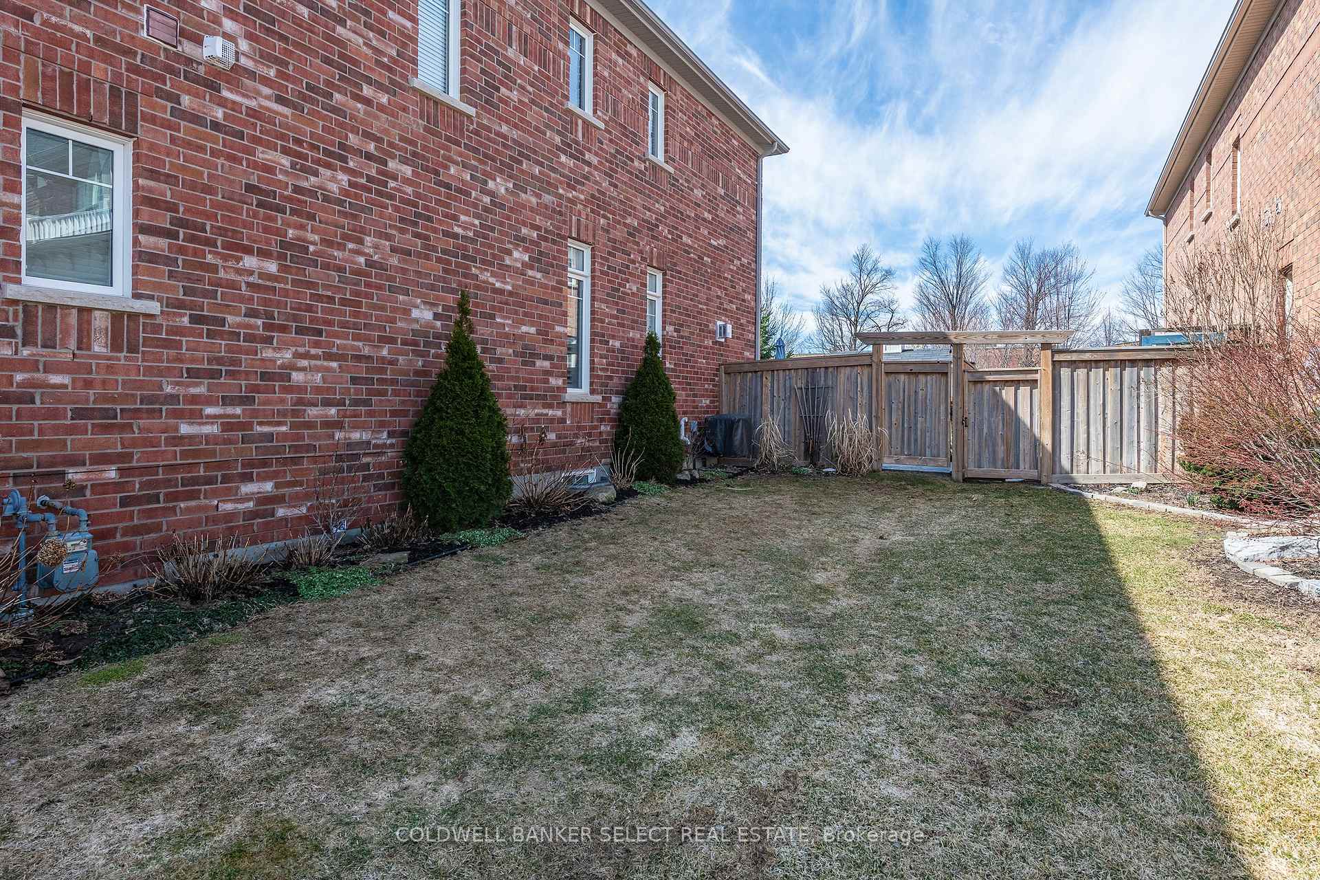 Photo 45 of 47 Mccardy Court, Caledon, Caledon East — HOMEH