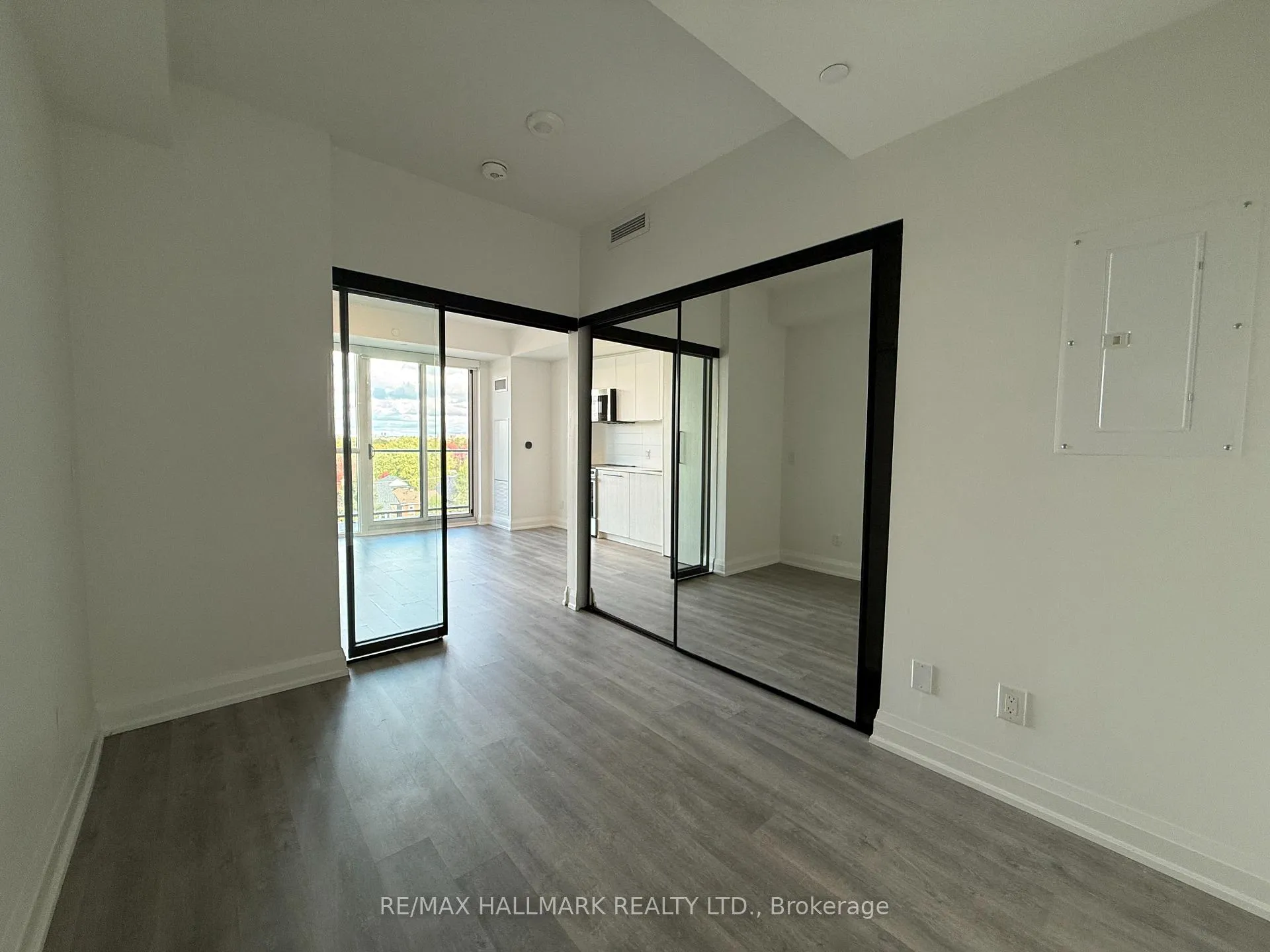 Photo 9 of Unit 606, 2369 Danforth Avenue, Toronto, East End-Danforth — HOMEH