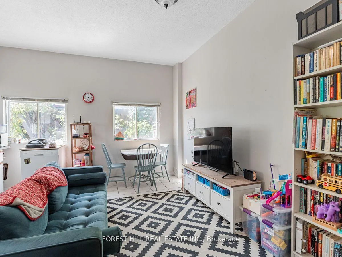Photo 15 of 362 Northcliffe Boulevard, Toronto, Oakwood Village — HOMEH