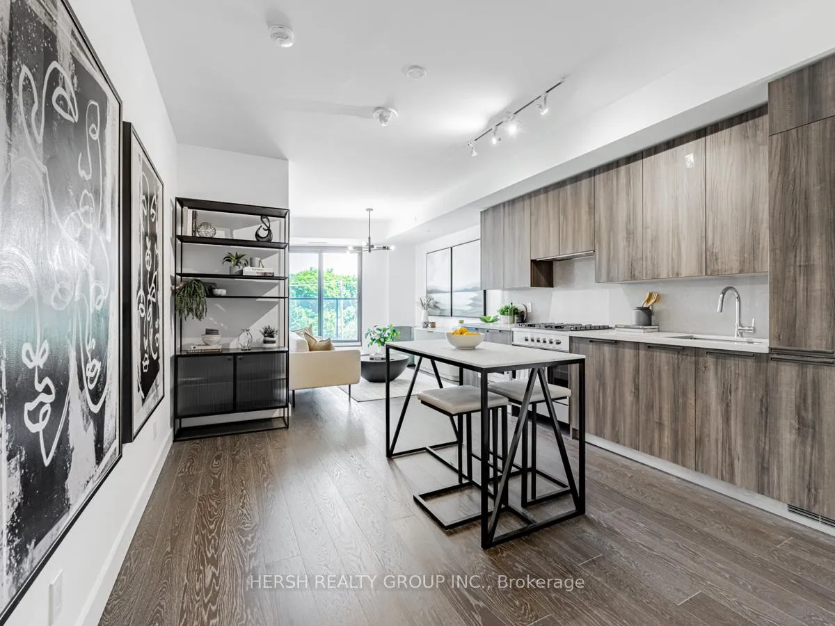 Front of Unit 310, 160 Kingsway Crescent