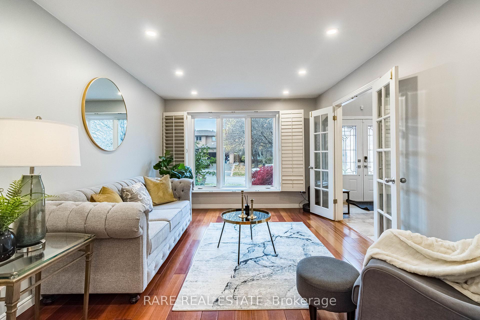 Photo 5 of 2446 Overton Drive, Burlington, Brant Hills — HOMEH