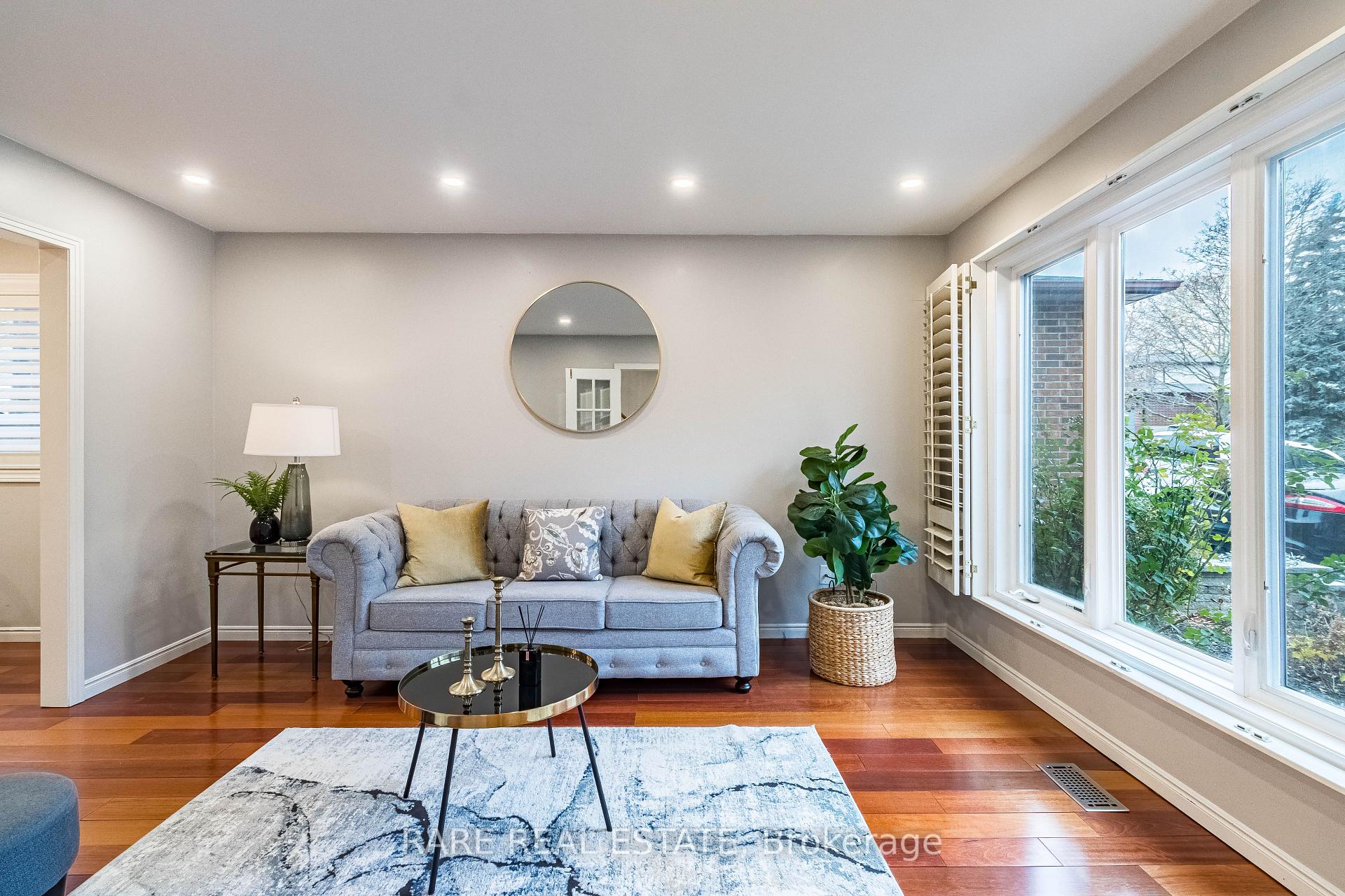 Photo 6 of 2446 Overton Drive, Burlington, Brant Hills — HOMEH