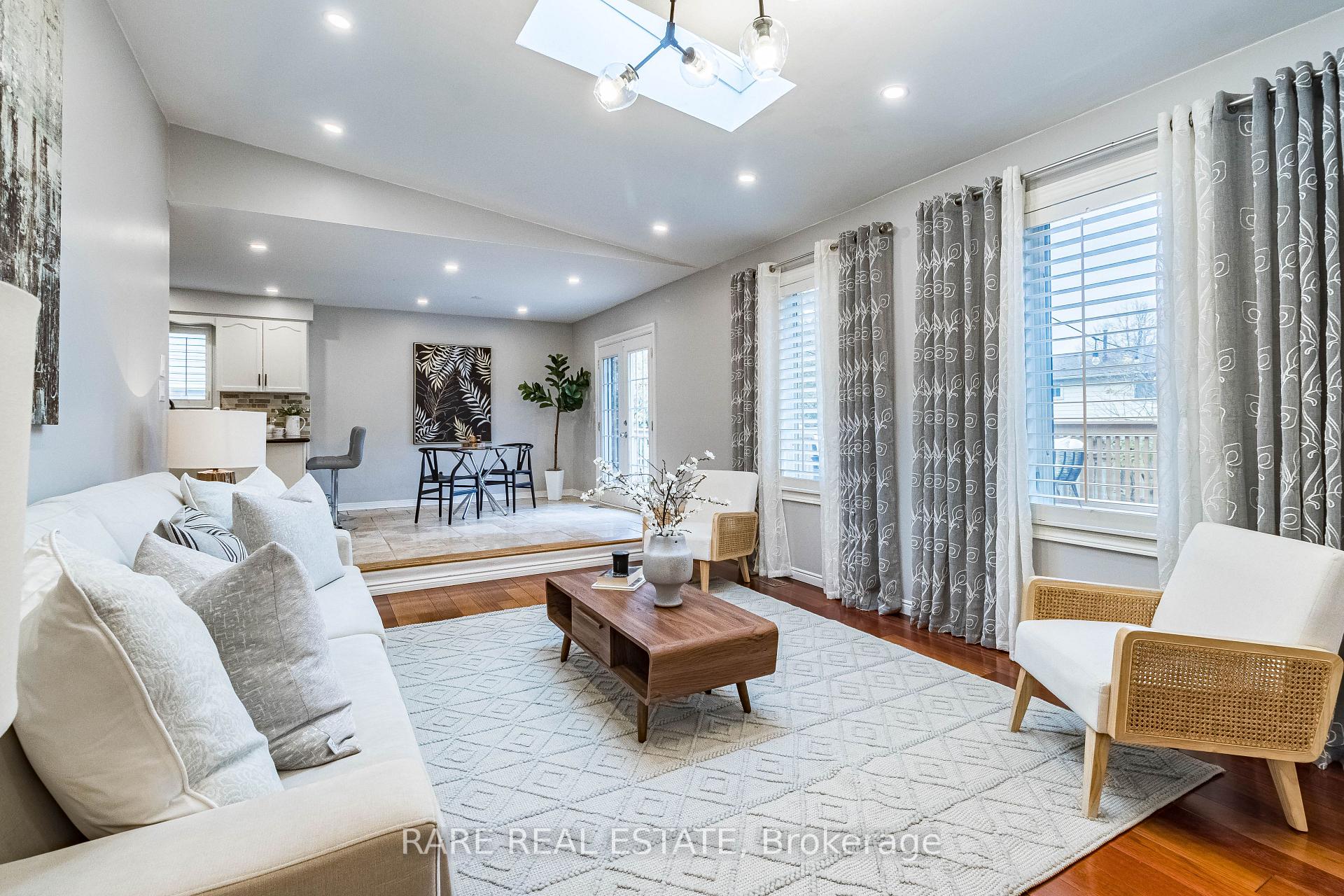 Photo 13 of 2446 Overton Drive, Burlington, Brant Hills — HOMEH