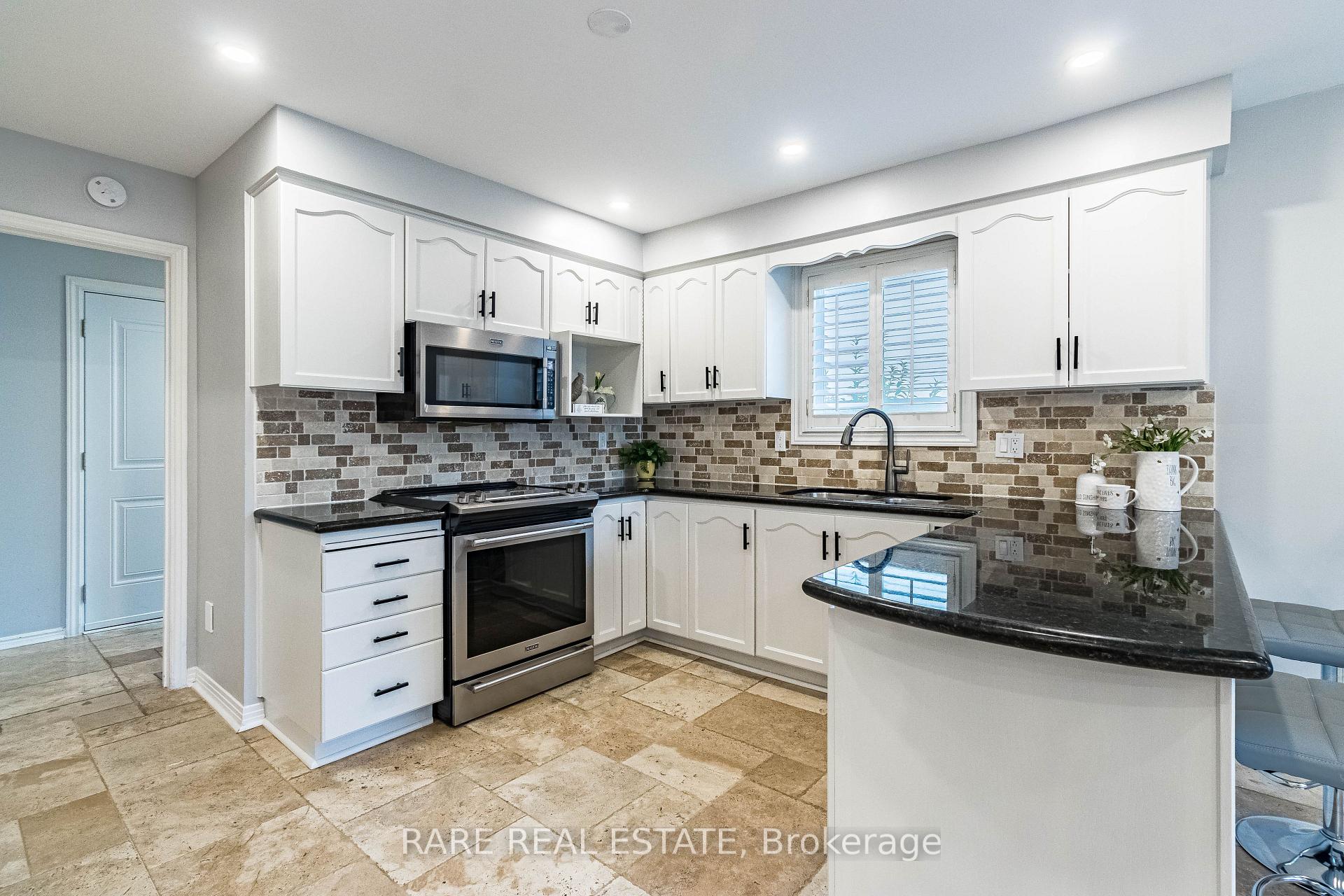 Photo 19 of 2446 Overton Drive, Burlington, Brant Hills — HOMEH