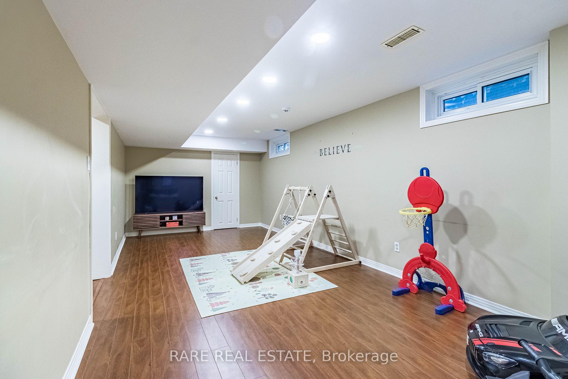 Photo 31 of 2446 Overton Drive, Burlington, Brant Hills — HOMEH