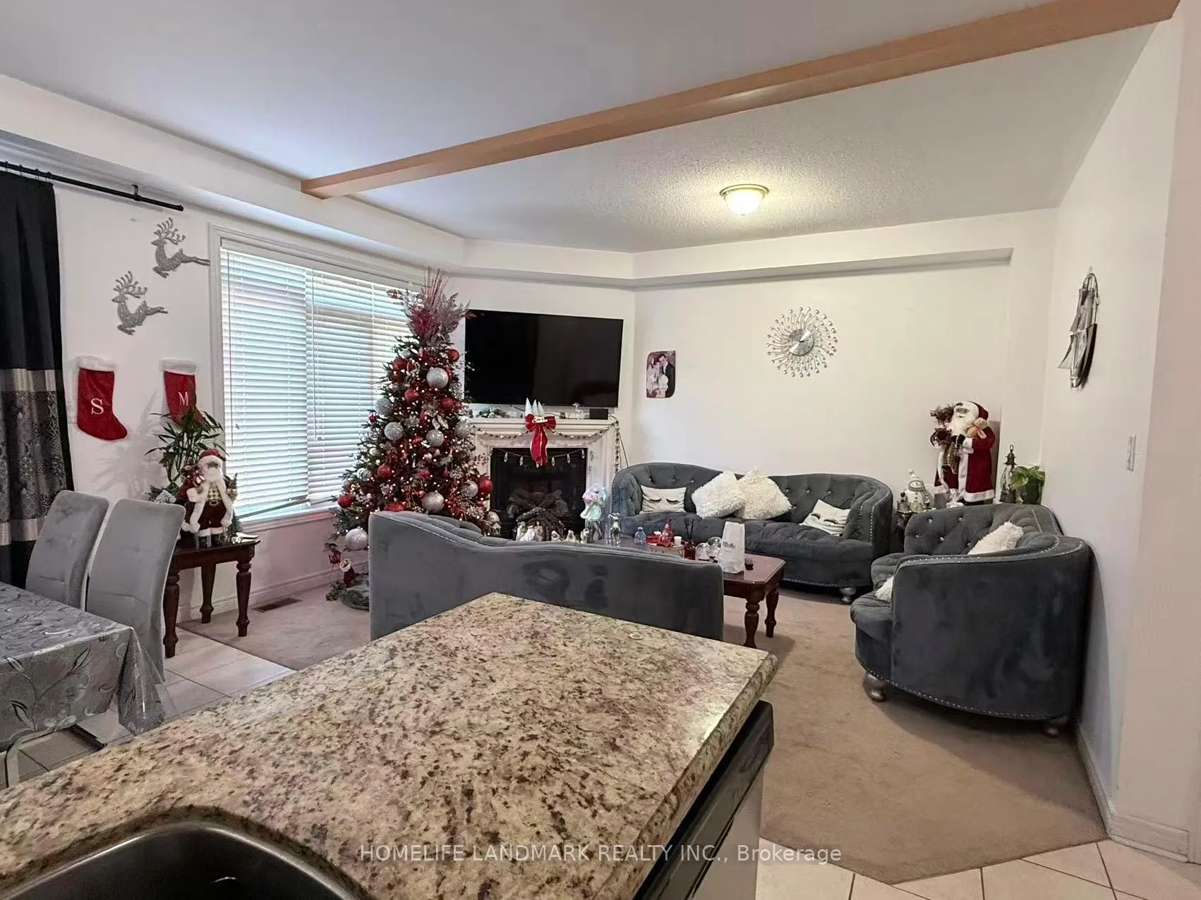 Photo 3 of 15 Sleightholme Crescent, Brampton, Bram East — HOMEH
