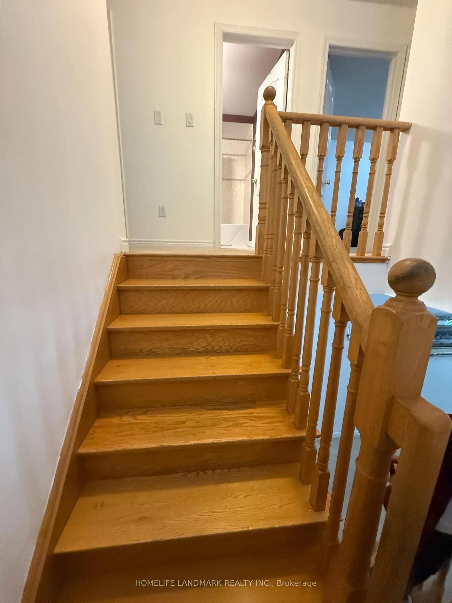 Photo 9 of 15 Sleightholme Crescent, Brampton, Bram East — HOMEH