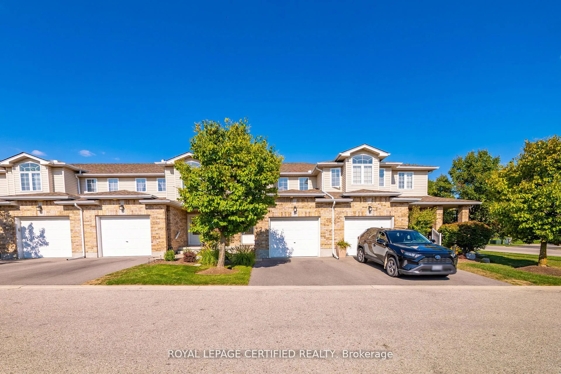 Photo 2 of Unit 2, 20 Shackleton Drive, Guelph, Grange Road — HOMEH