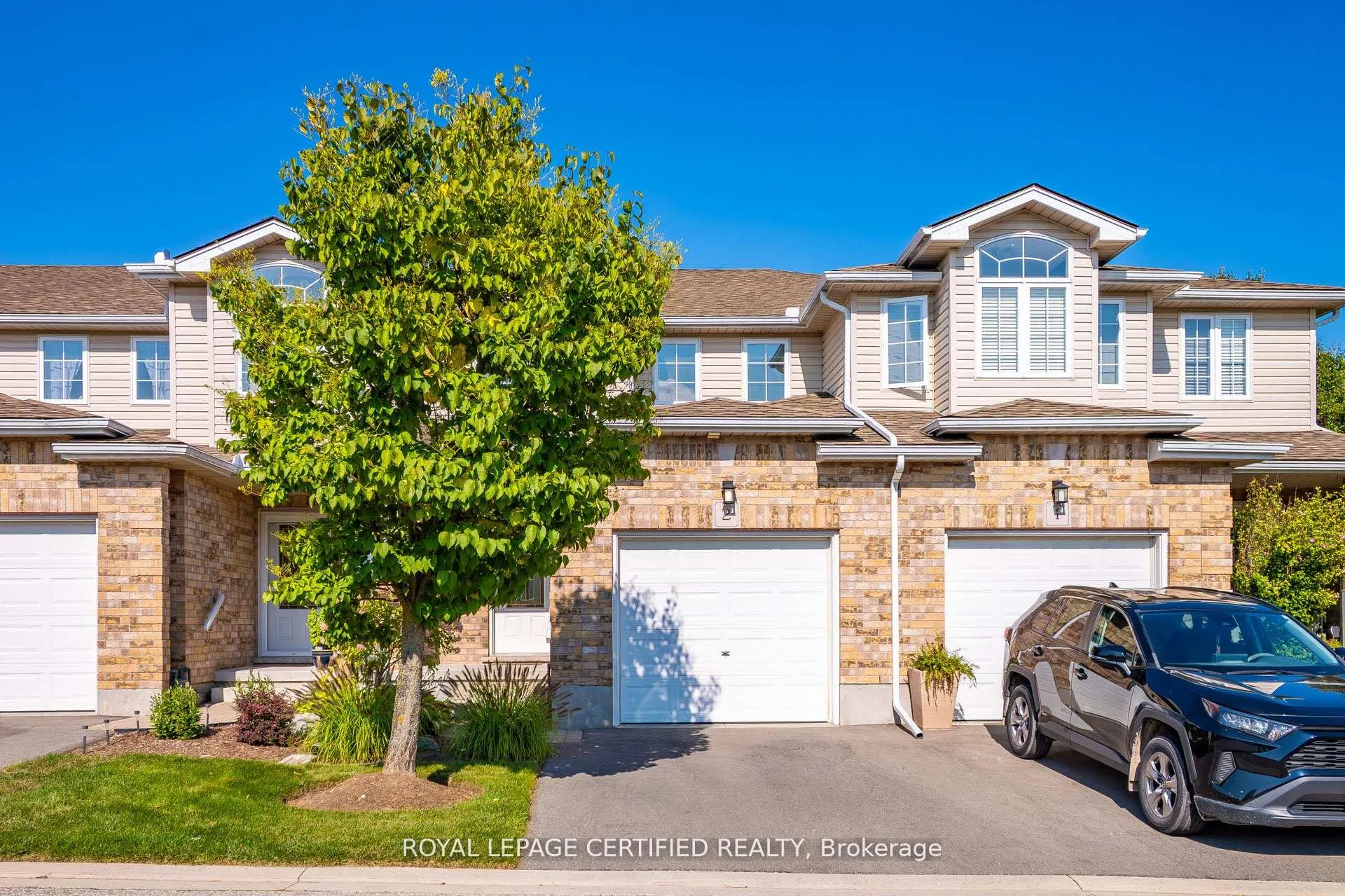 Photo 3 of Unit 2, 20 Shackleton Drive, Guelph, Grange Road — HOMEH