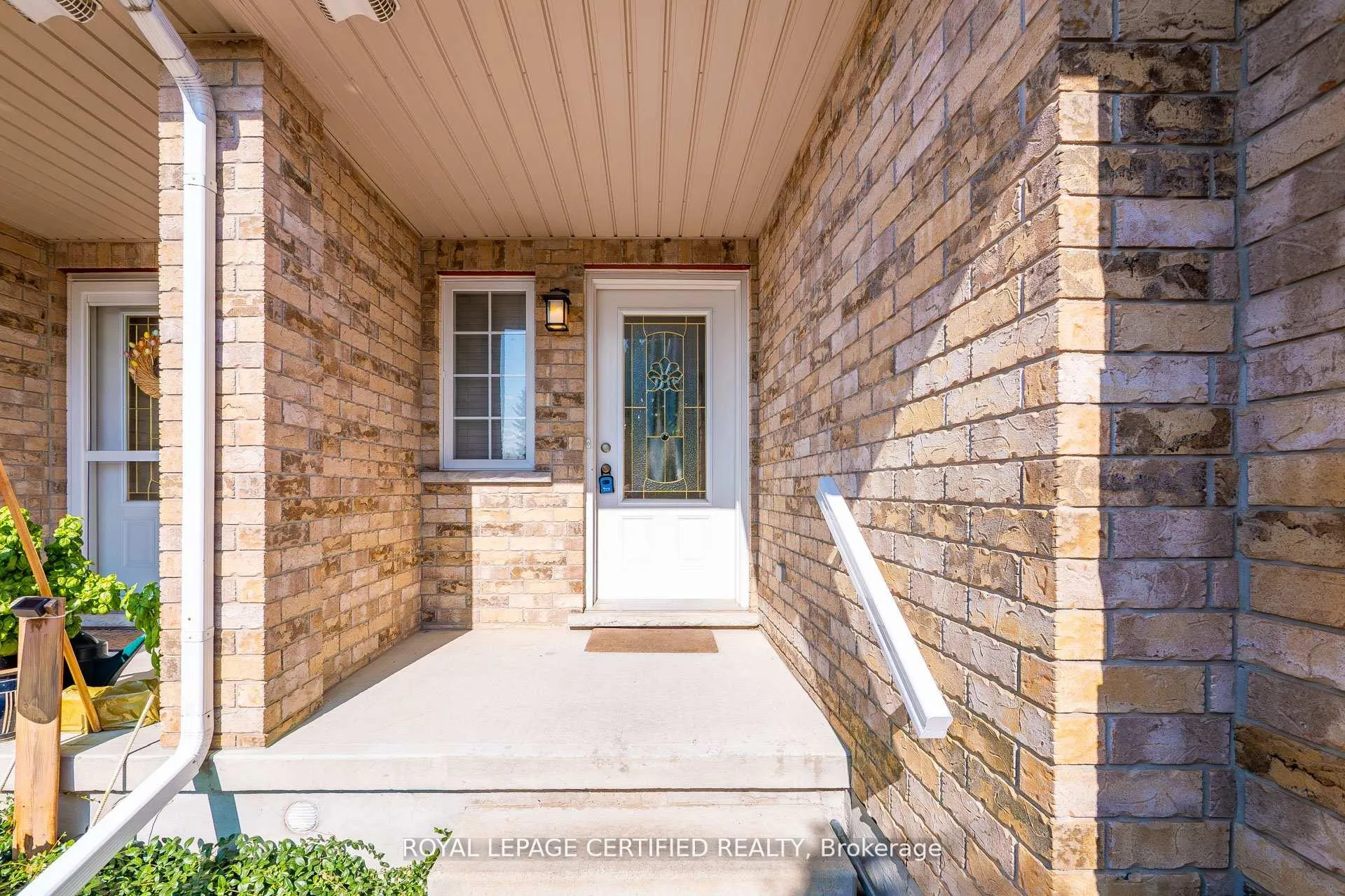 Photo 6 of Unit 2, 20 Shackleton Drive, Guelph, Grange Road — HOMEH