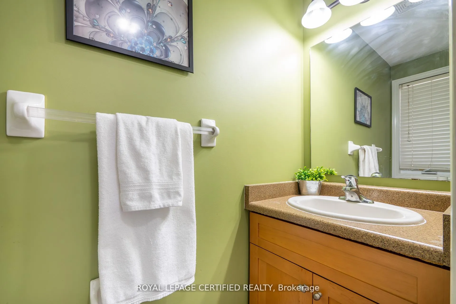 Photo 9 of Unit 2, 20 Shackleton Drive, Guelph, Grange Road — HOMEH