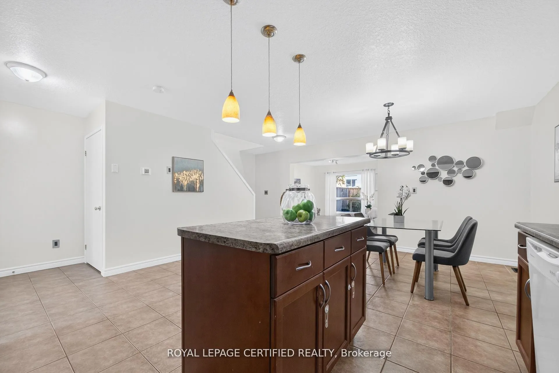 Photo 19 of Unit 2, 20 Shackleton Drive, Guelph, Grange Road — HOMEH