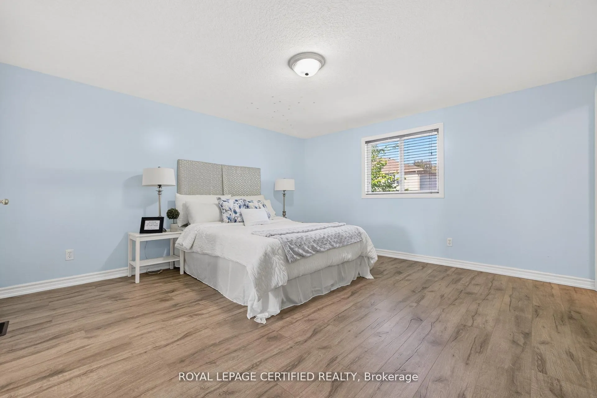 Photo 27 of Unit 2, 20 Shackleton Drive, Guelph, Grange Road — HOMEH