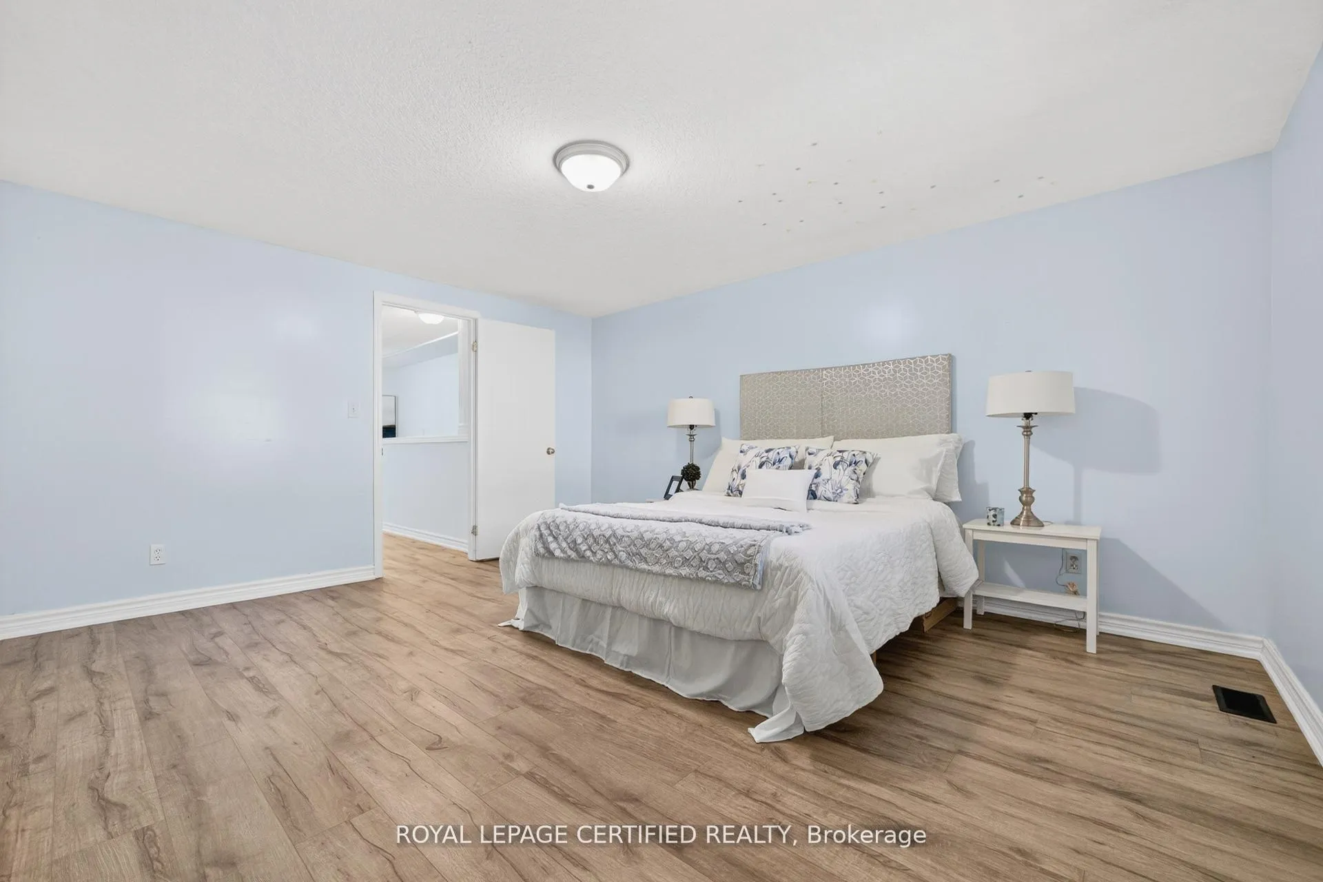 Photo 28 of Unit 2, 20 Shackleton Drive, Guelph, Grange Road — HOMEH