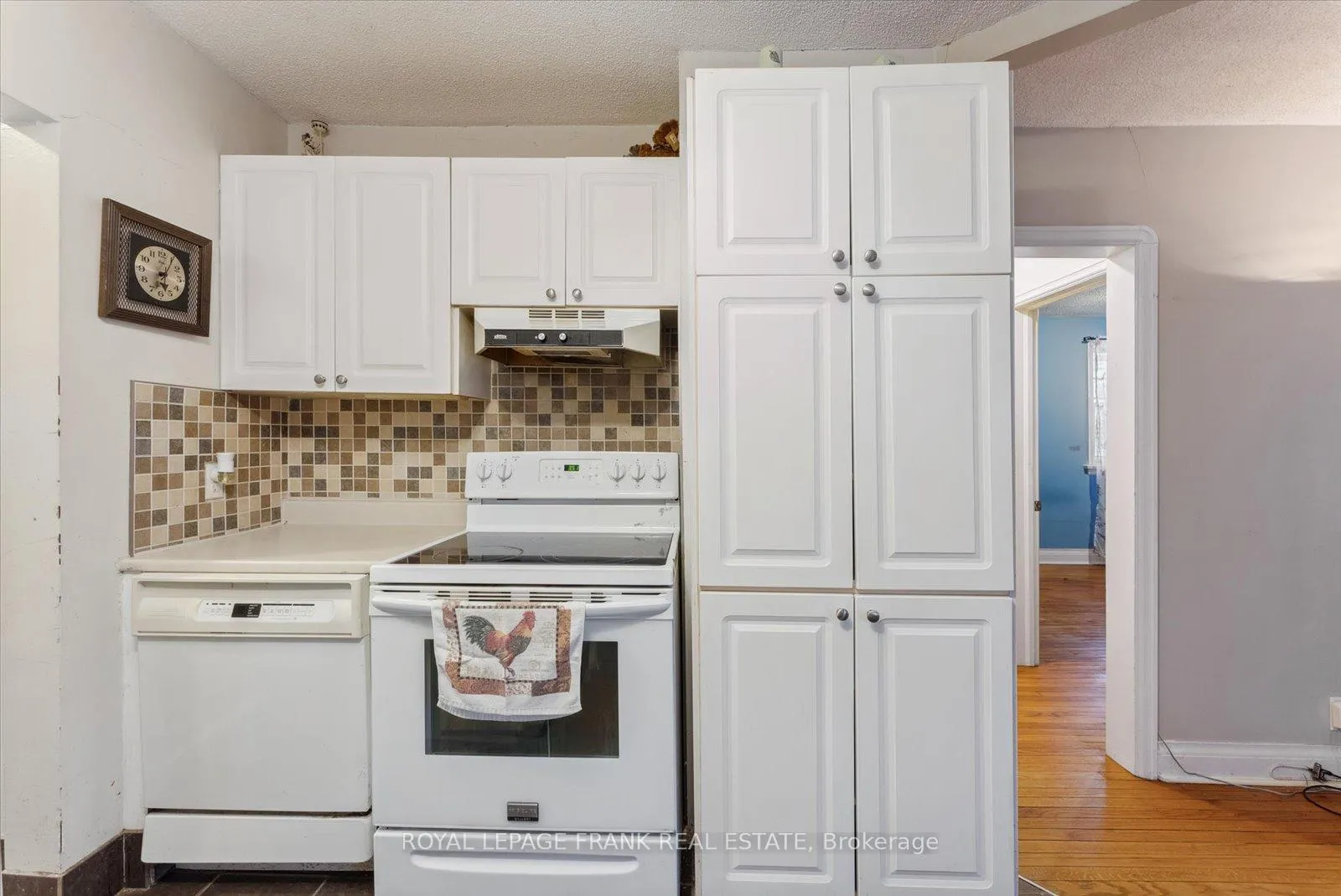 Photo 8 of 135 Lauder Road, Oshawa, O'Neill — HOMEH