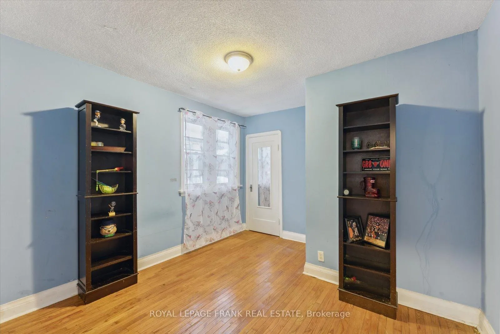 Photo 10 of 135 Lauder Road, Oshawa, O'Neill — HOMEH