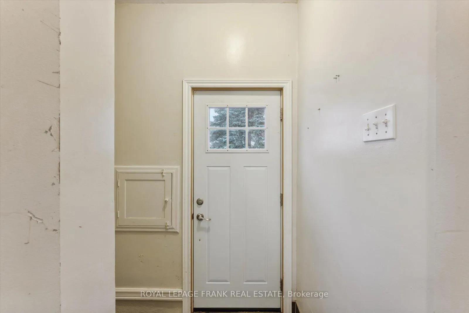 Photo 13 of 135 Lauder Road, Oshawa, O'Neill — HOMEH