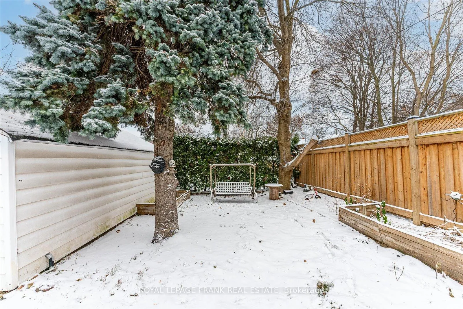 Photo 18 of 135 Lauder Road, Oshawa, O'Neill — HOMEH