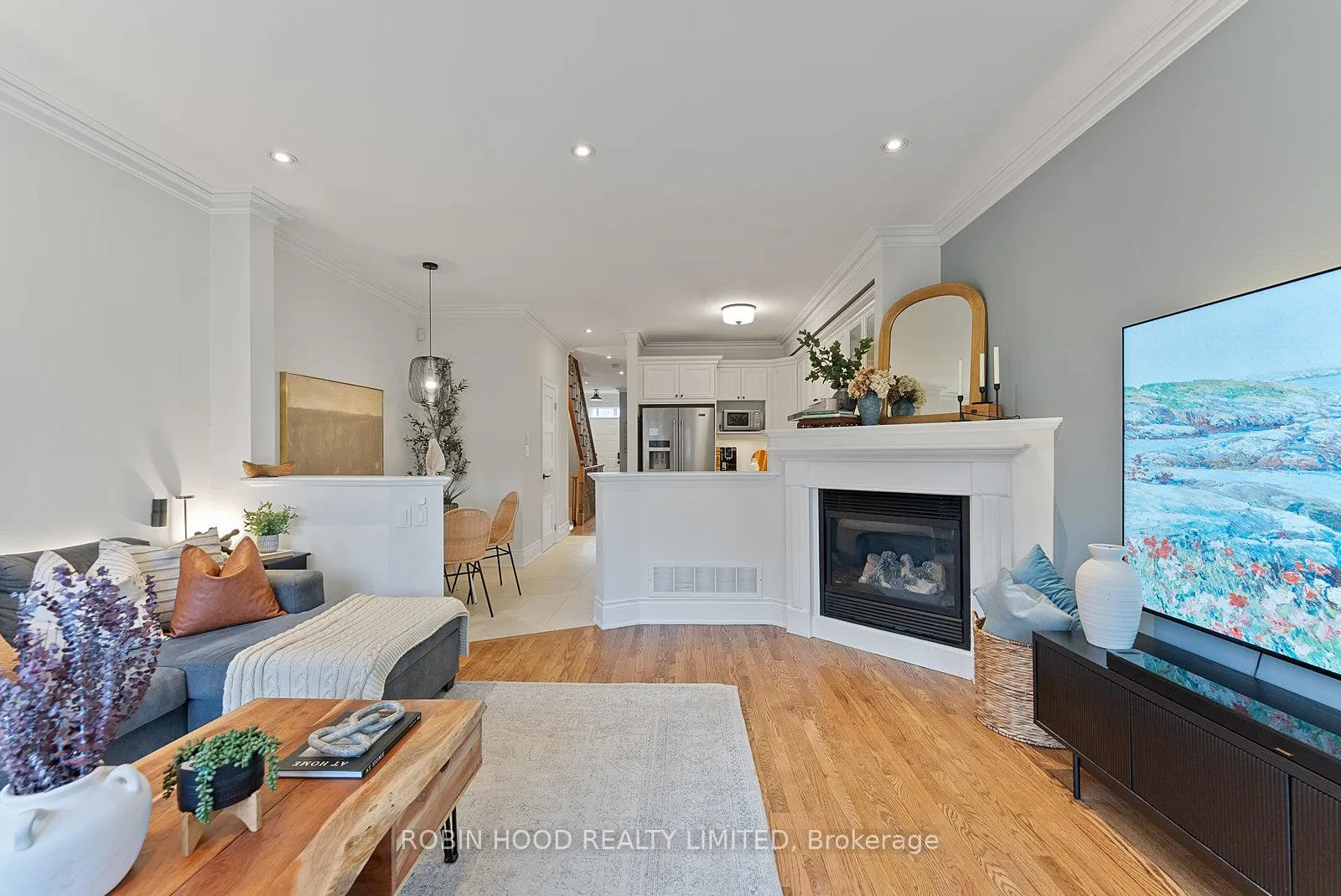 Photo 13 of 15 Gough Avenue, Toronto, North Riverdale — HOMEH