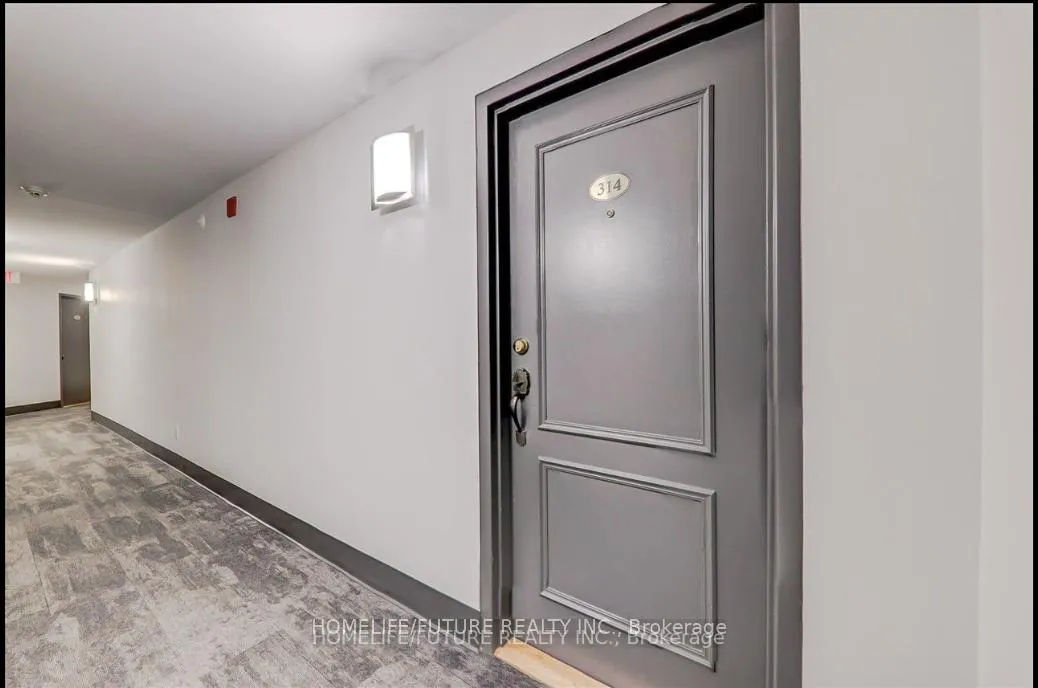 Photo 7 of Unit 314, 160 Wellington Street E, Aurora, Aurora Village — HOMEH
