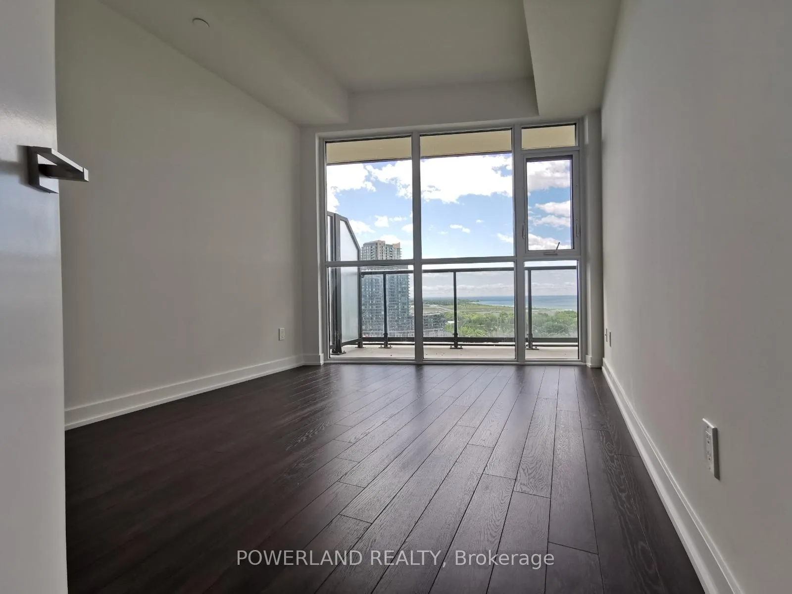 Photo 10 of Unit 1602, 30 Ordnance Street, Toronto, Niagara — HOMEH