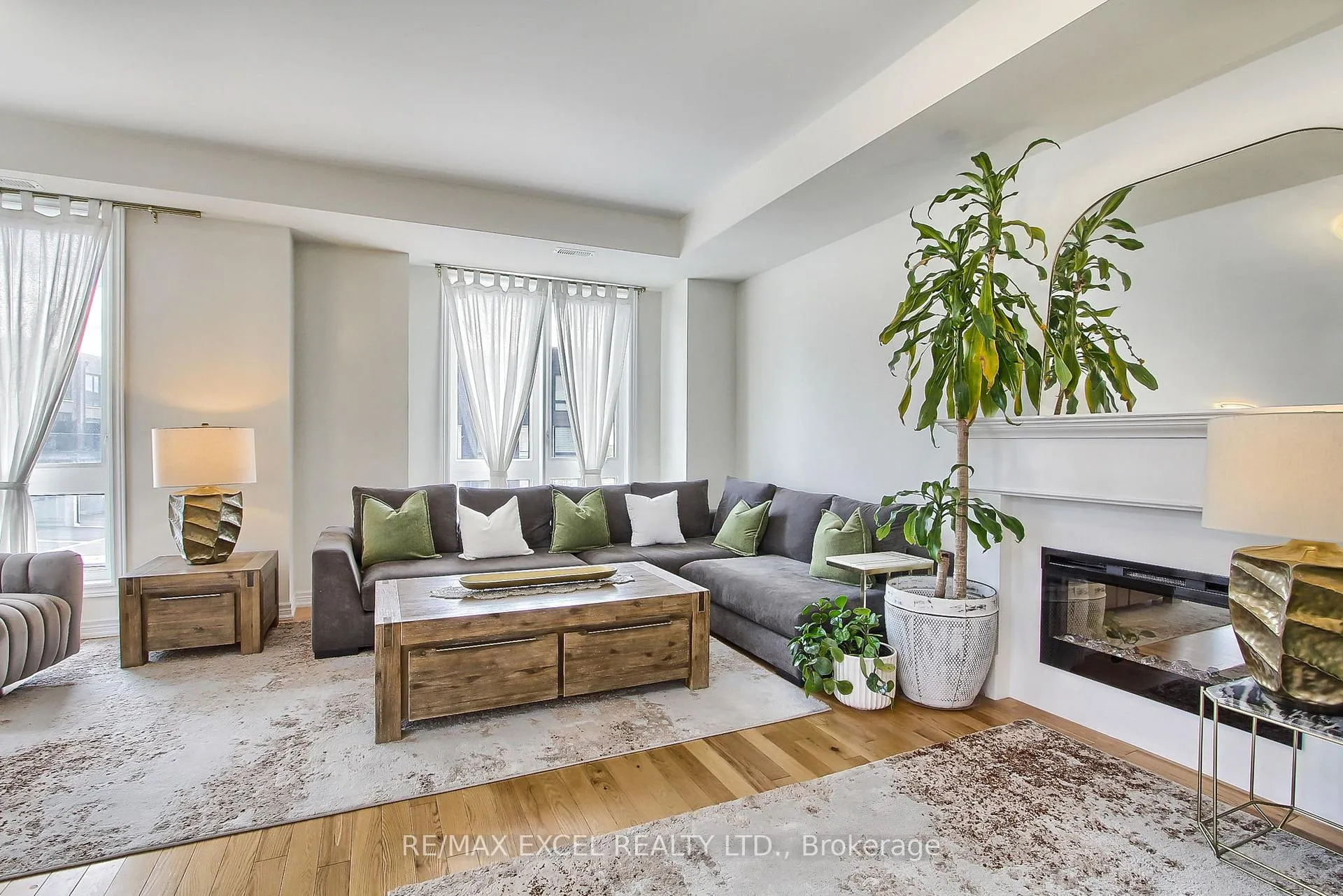 Photo 7 of 8 Lord Melborne Street, Markham, Victoria Square — HOMEH