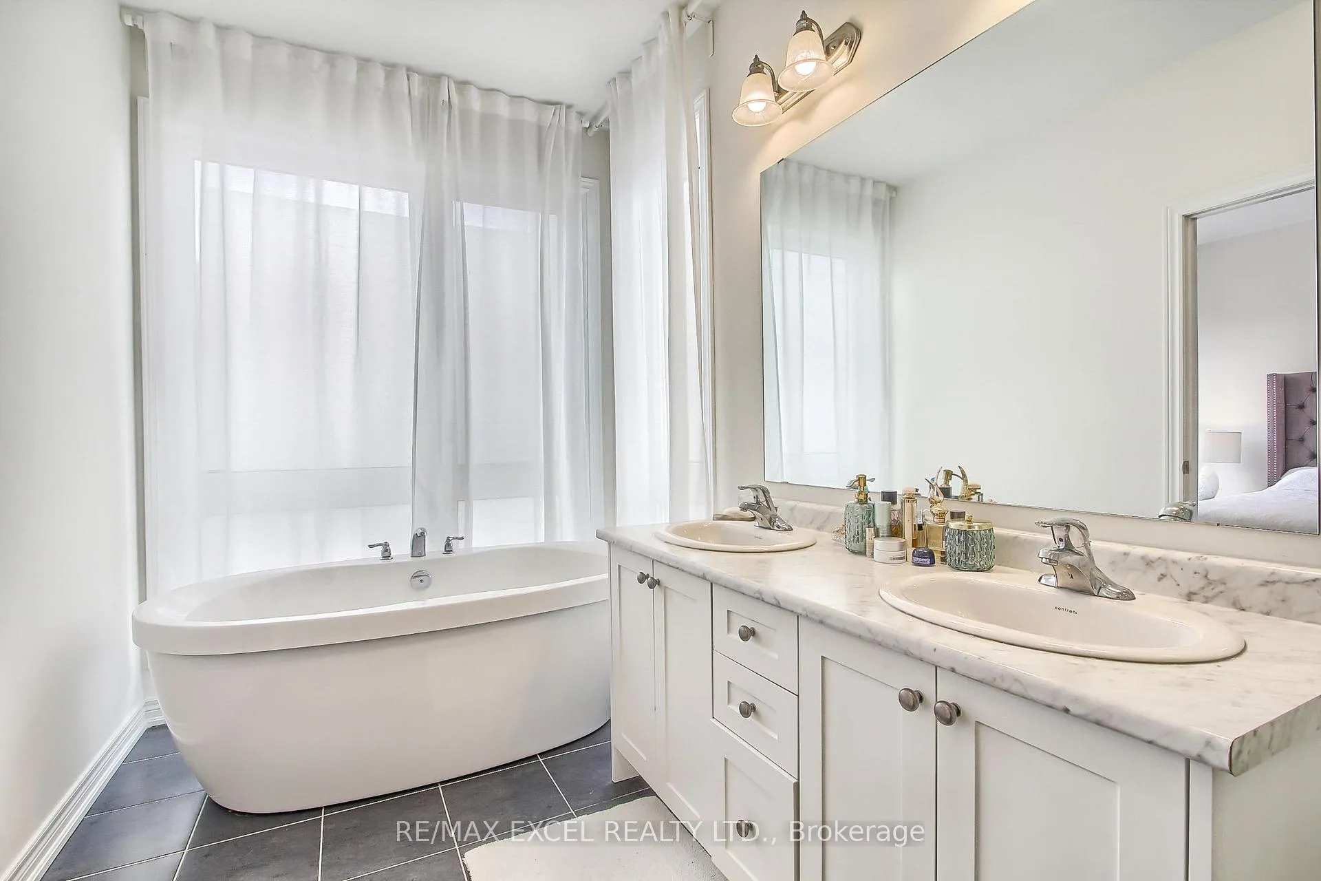 Photo 27 of 8 Lord Melborne Street, Markham, Victoria Square — HOMEH
