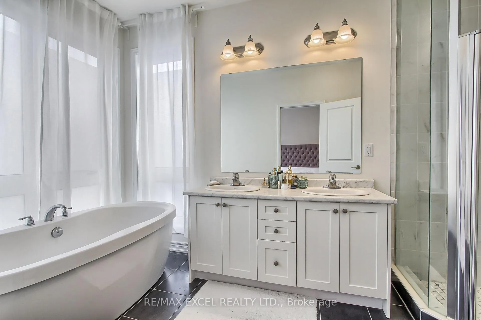Photo 28 of 8 Lord Melborne Street, Markham, Victoria Square — HOMEH