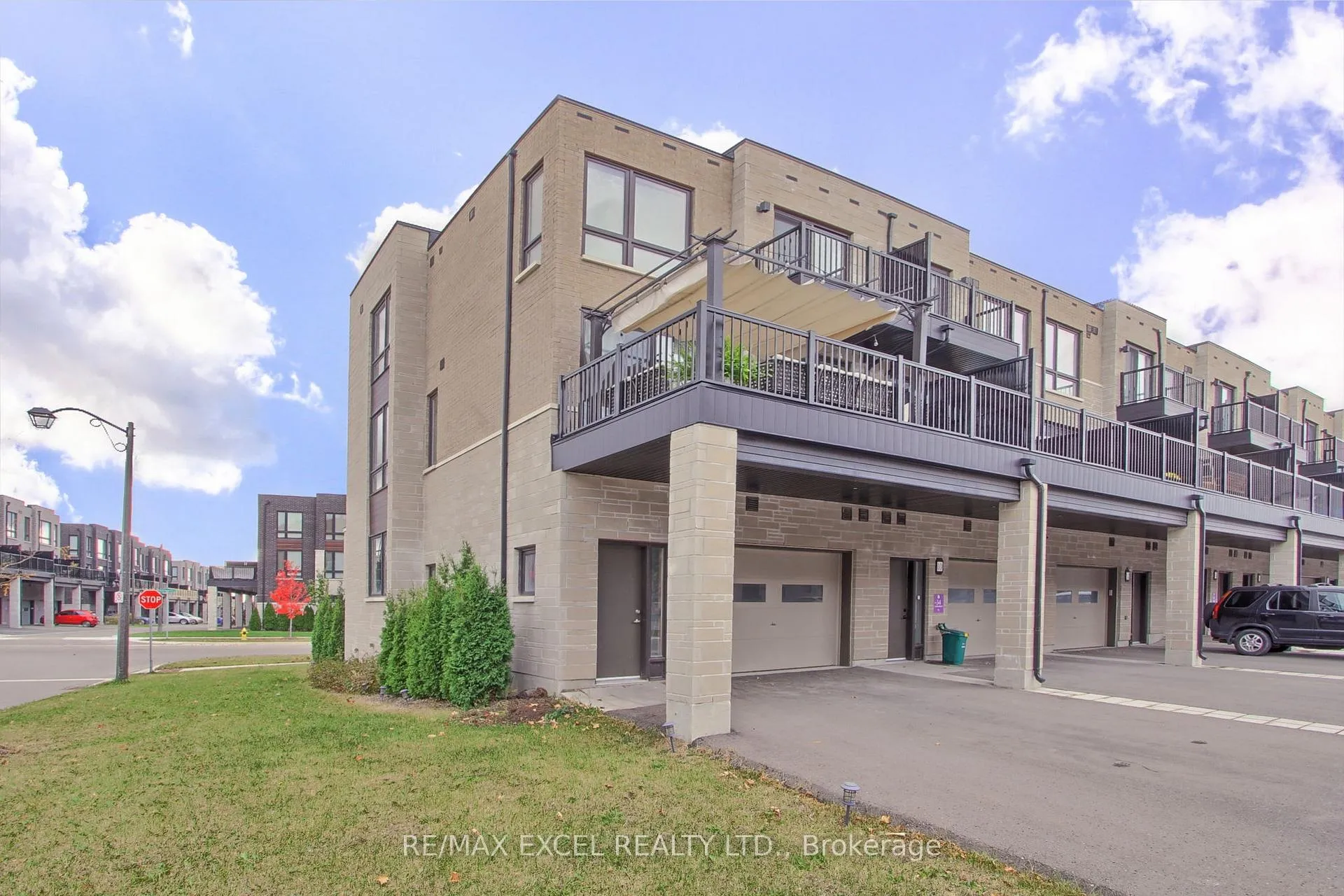 Photo 38 of 8 Lord Melborne Street, Markham, Victoria Square — HOMEH