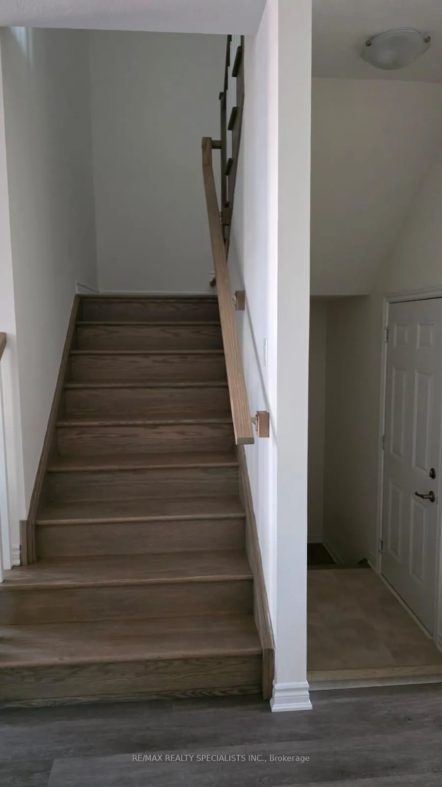 Photo 6 of Unit 108, 305 Garner Drive W, Hamilton, Ancaster — HOMEH