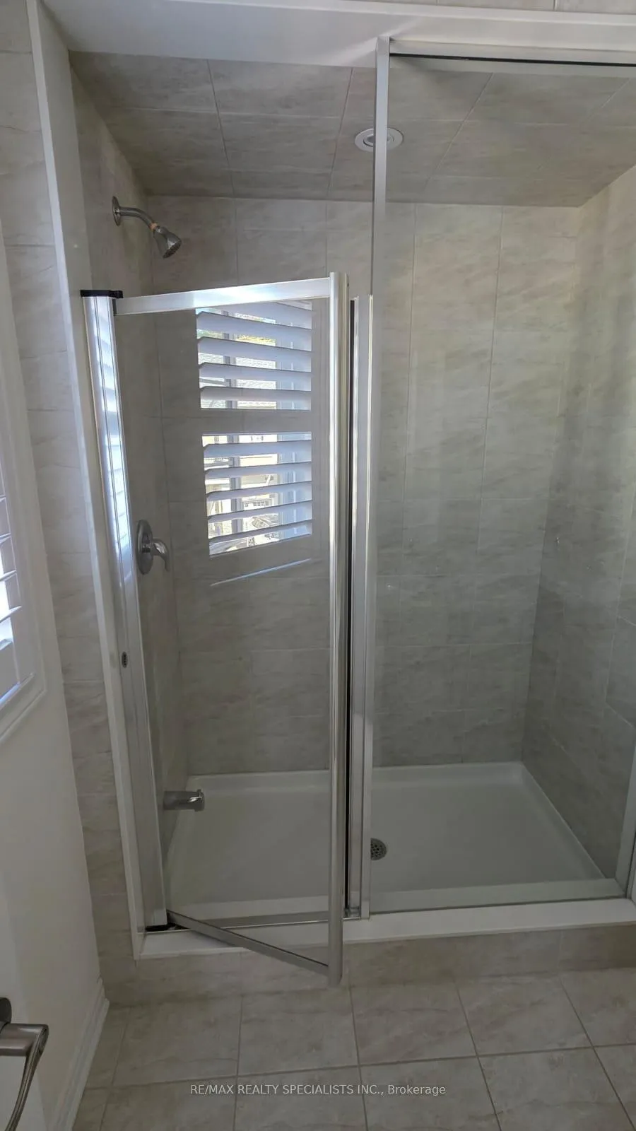 Photo 14 of Unit 108, 305 Garner Drive W, Hamilton, Ancaster — HOMEH
