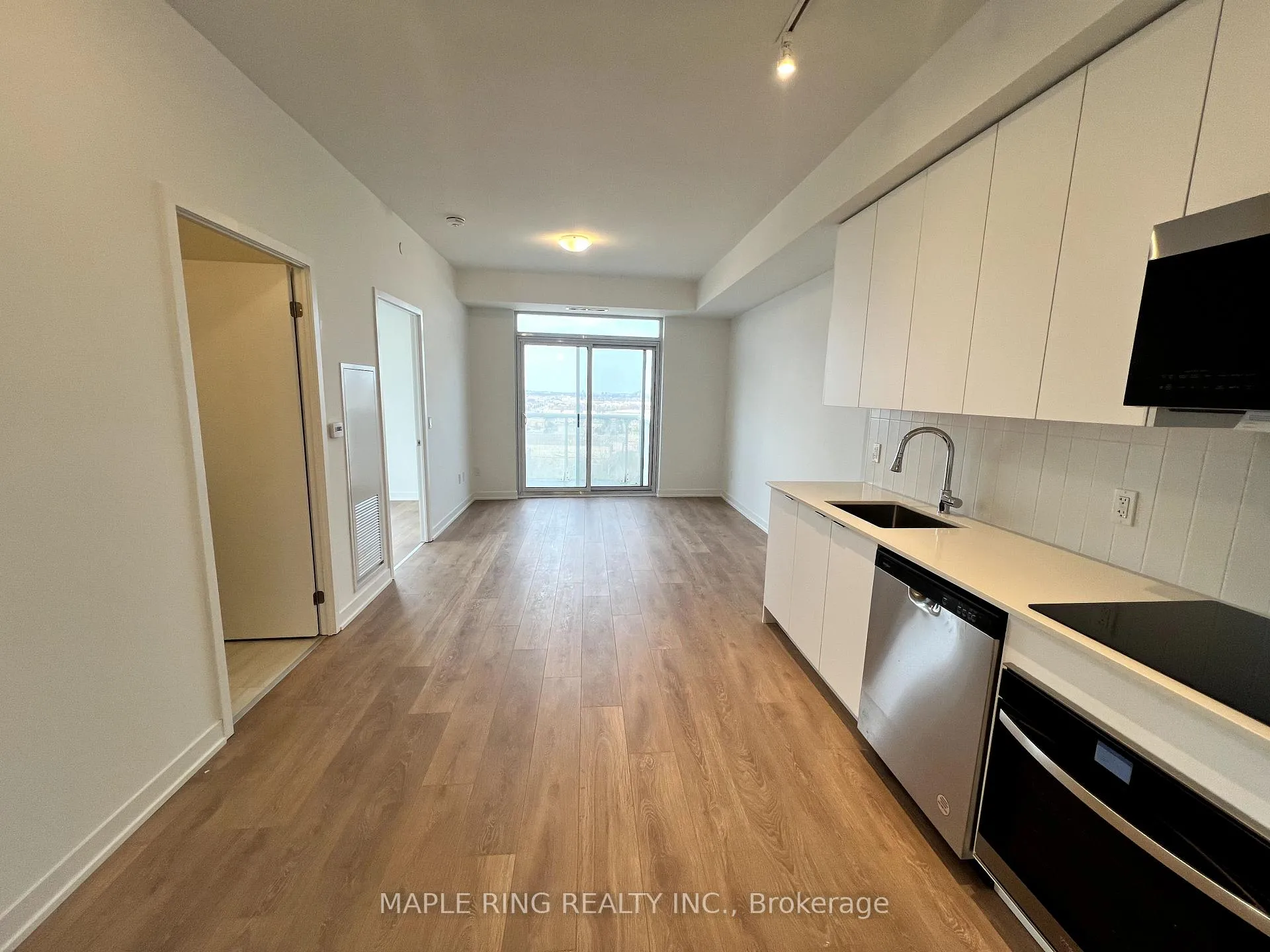 Front of Unit 2128, 498 Caldari Road