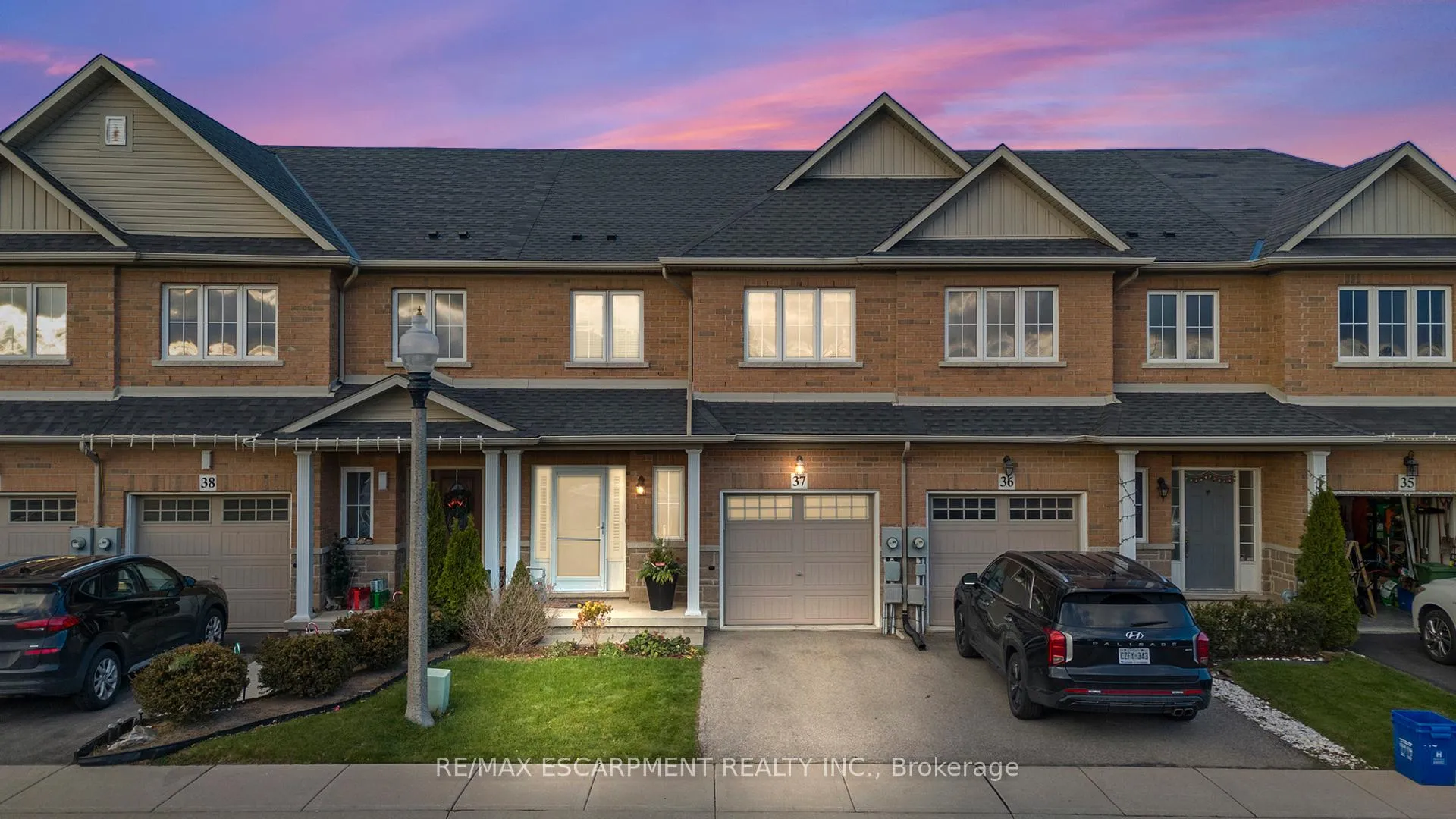 Photo 1 of Unit 37, 170 Palacebeach Trail, Hamilton, Stoney Creek — HOMEH