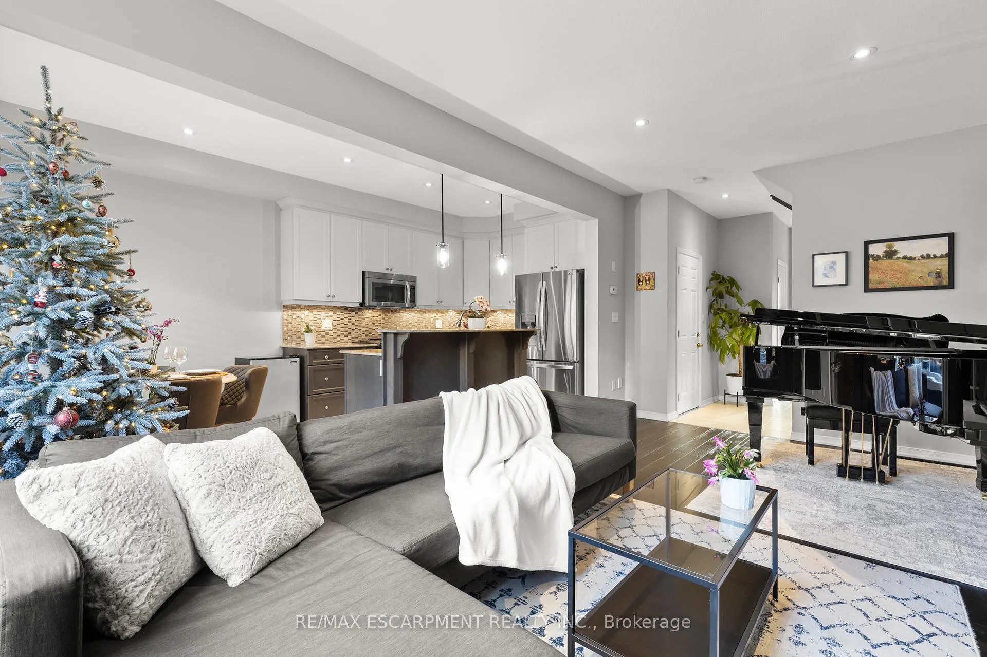 Photo 12 of Unit 37, 170 Palacebeach Trail, Hamilton, Stoney Creek — HOMEH